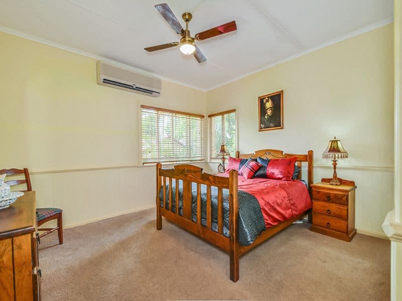 64 Shields Street, REDCLIFFE QLD 4020, Redcliffe - Thumbnail 7