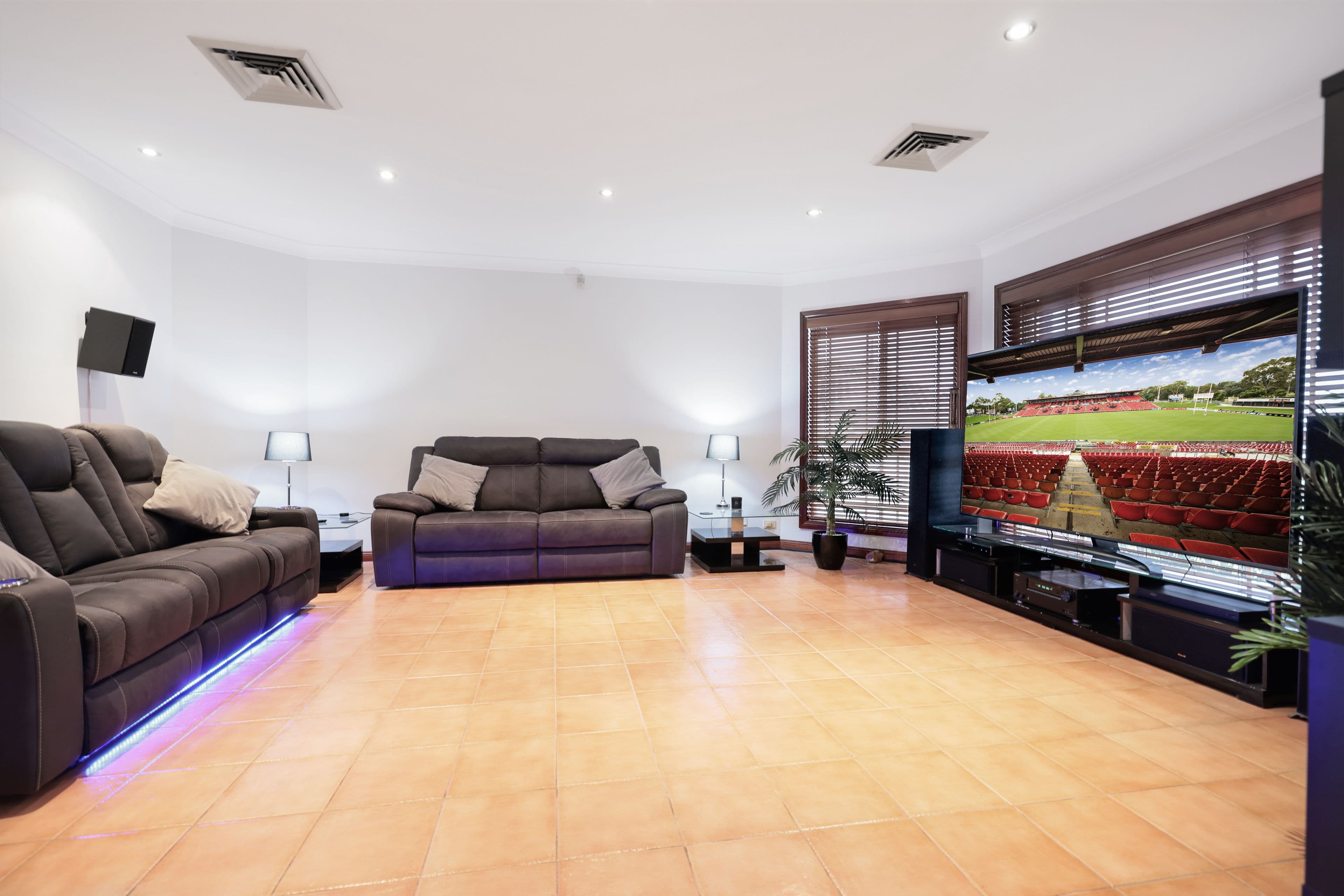 31 The Lakes Drive, Glenmore Park NSW 2745, Glenmore Park - Thumbnail 2