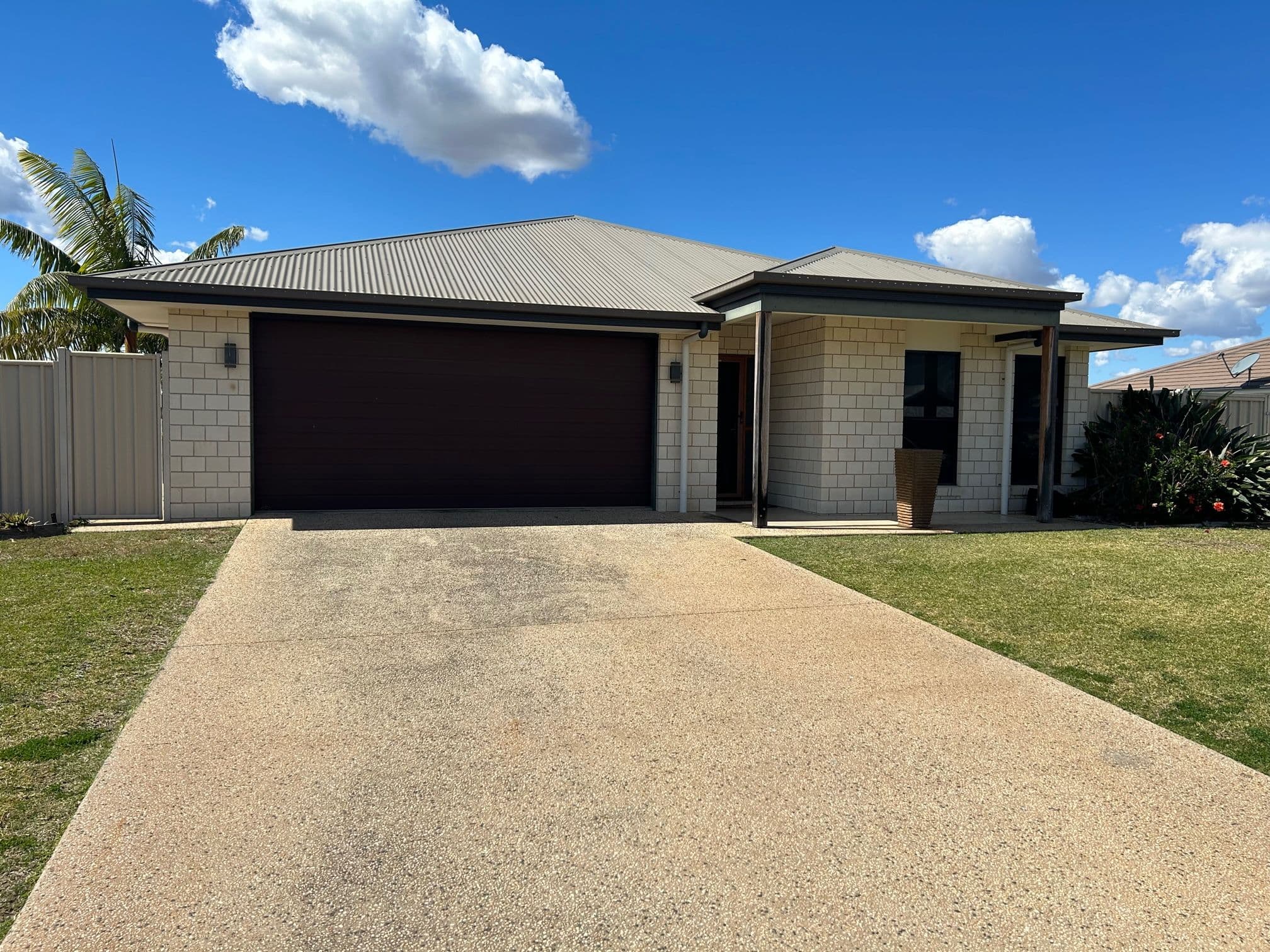 15 Wright Street, Emerald QLD 4720, Emerald - Thumbnail 2