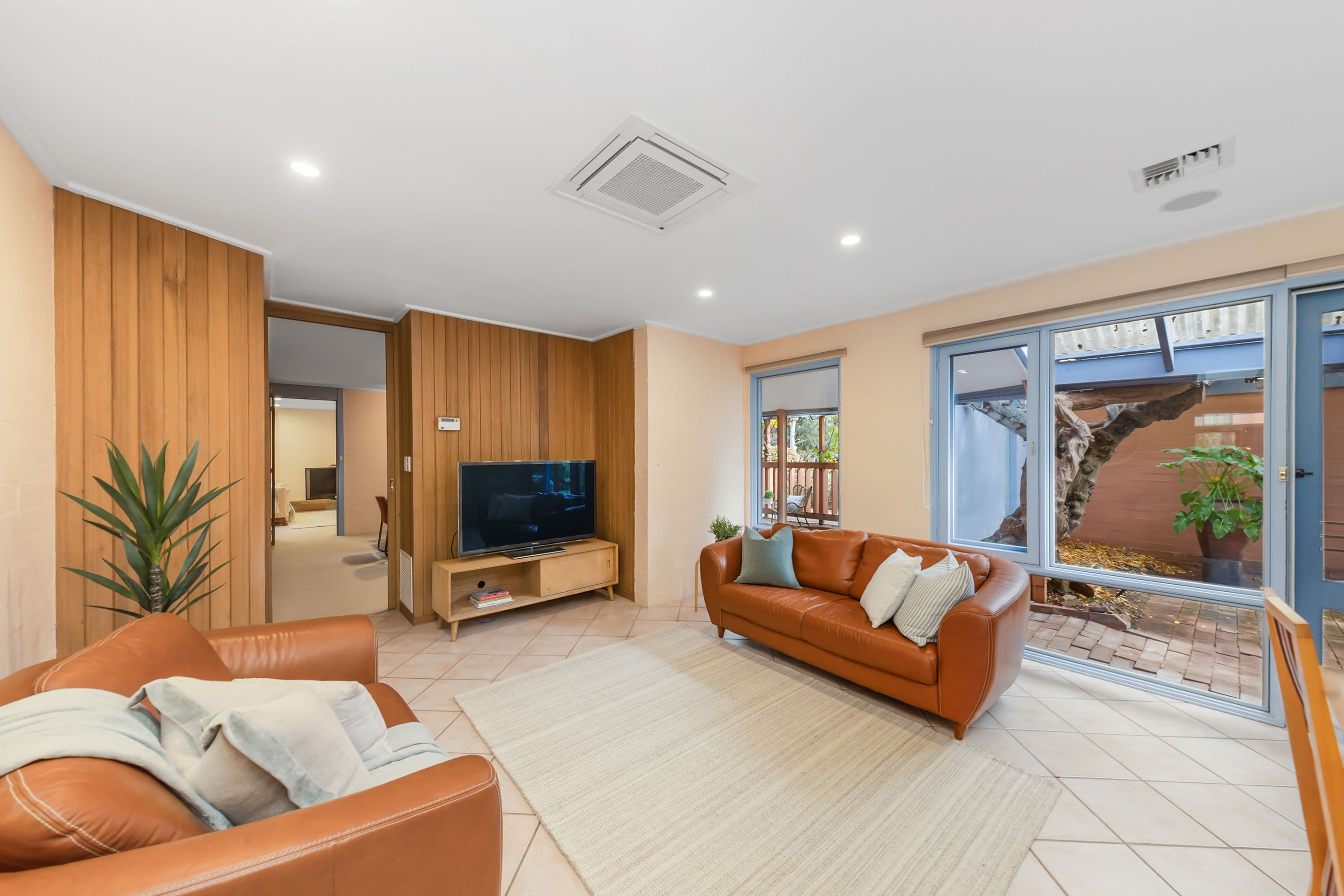 49 Banambila Street, Aranda ACT 2614, Aranda - Thumbnail 2