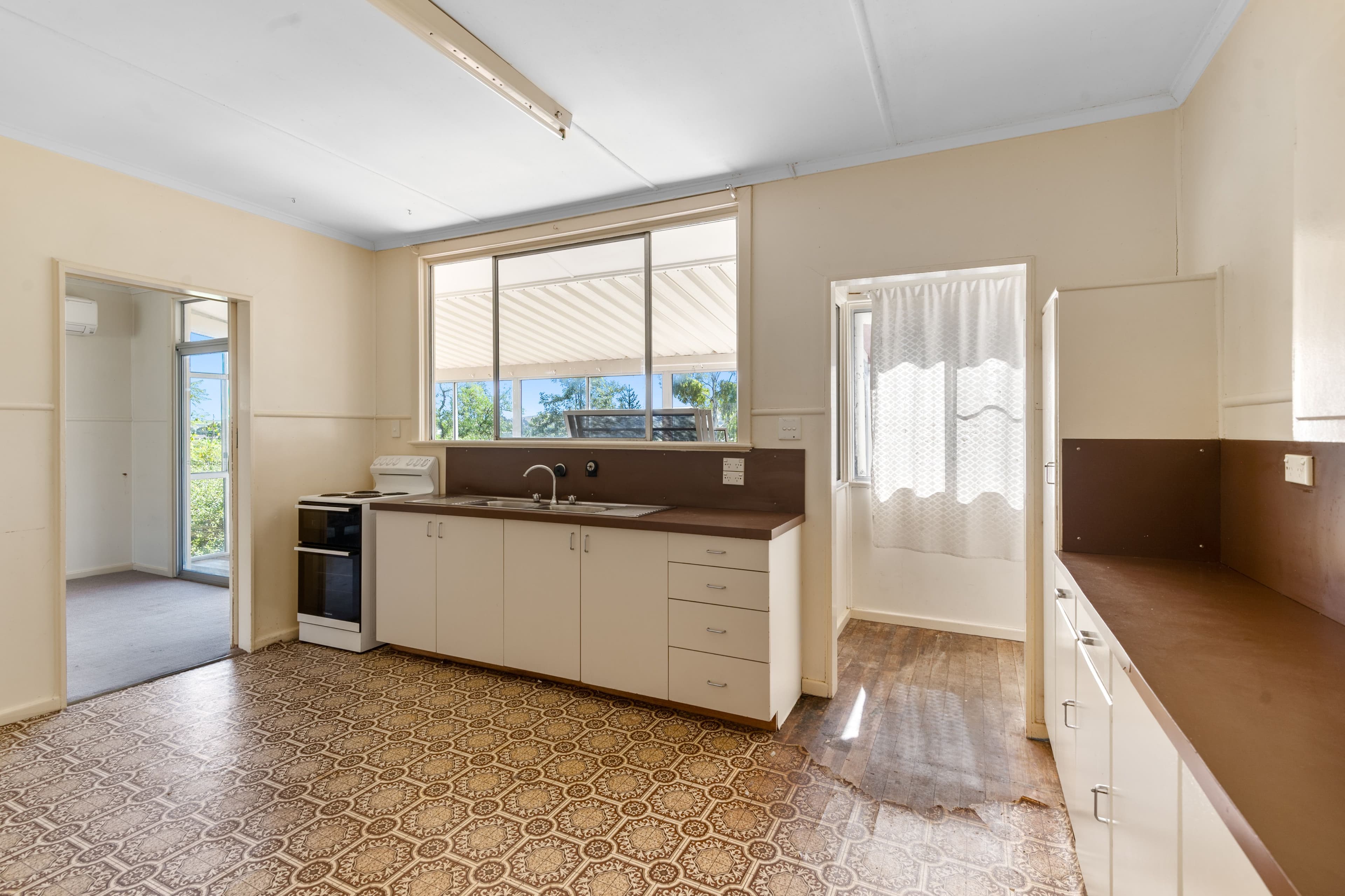 18 Kurrajong Street, Killarney QLD 4373, Killarney - Thumbnail 4