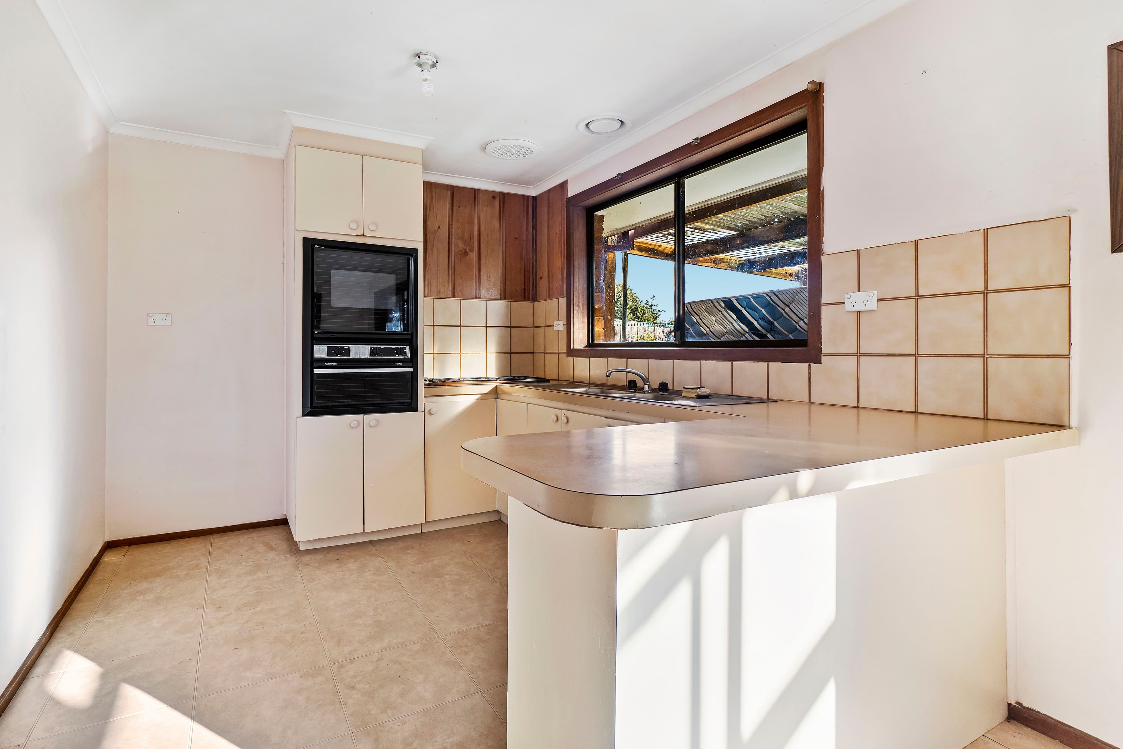 78 James Cook Drive, Melton West VIC 3337, Melton West - Thumbnail 3