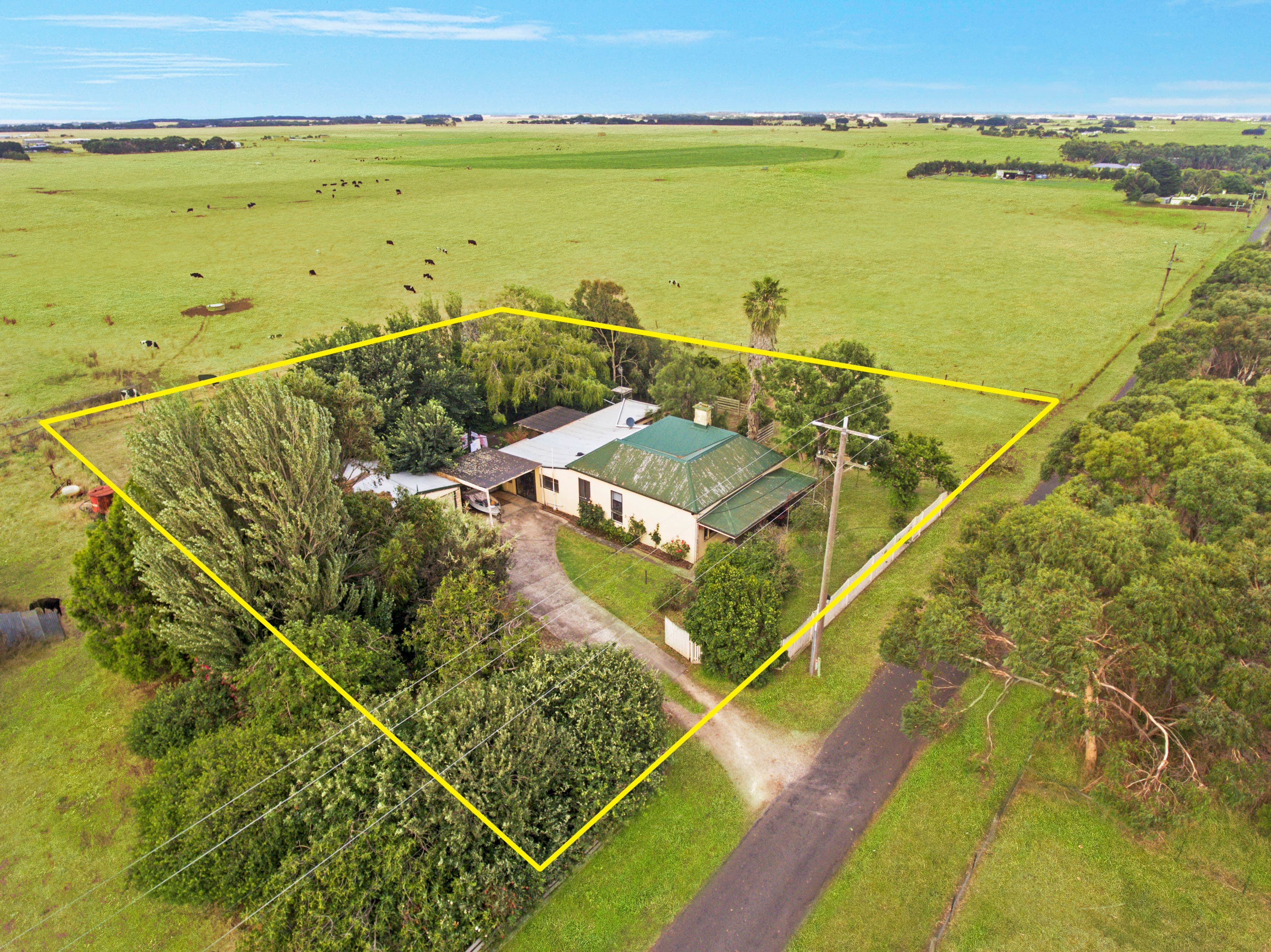 37 Lumsdens Lane, Koroit VIC 3282, Koroit - Thumbnail 3