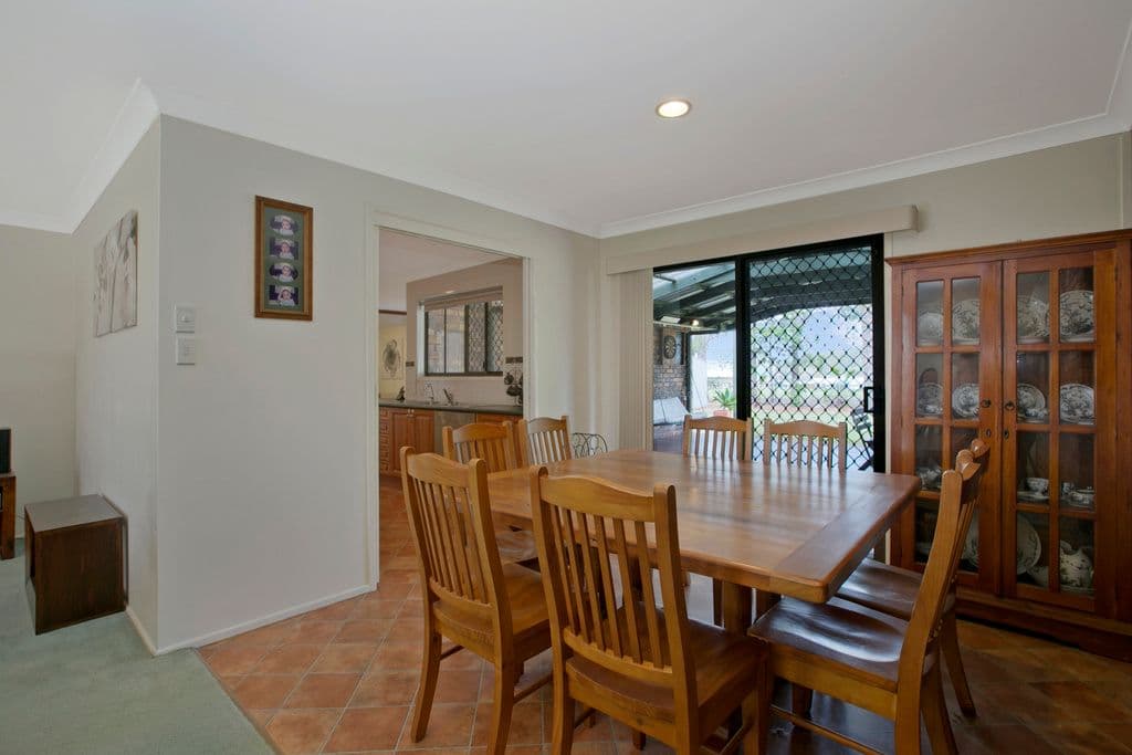 6 Caister Court, CARINDALE QLD 4152, Carindale - Thumbnail 5