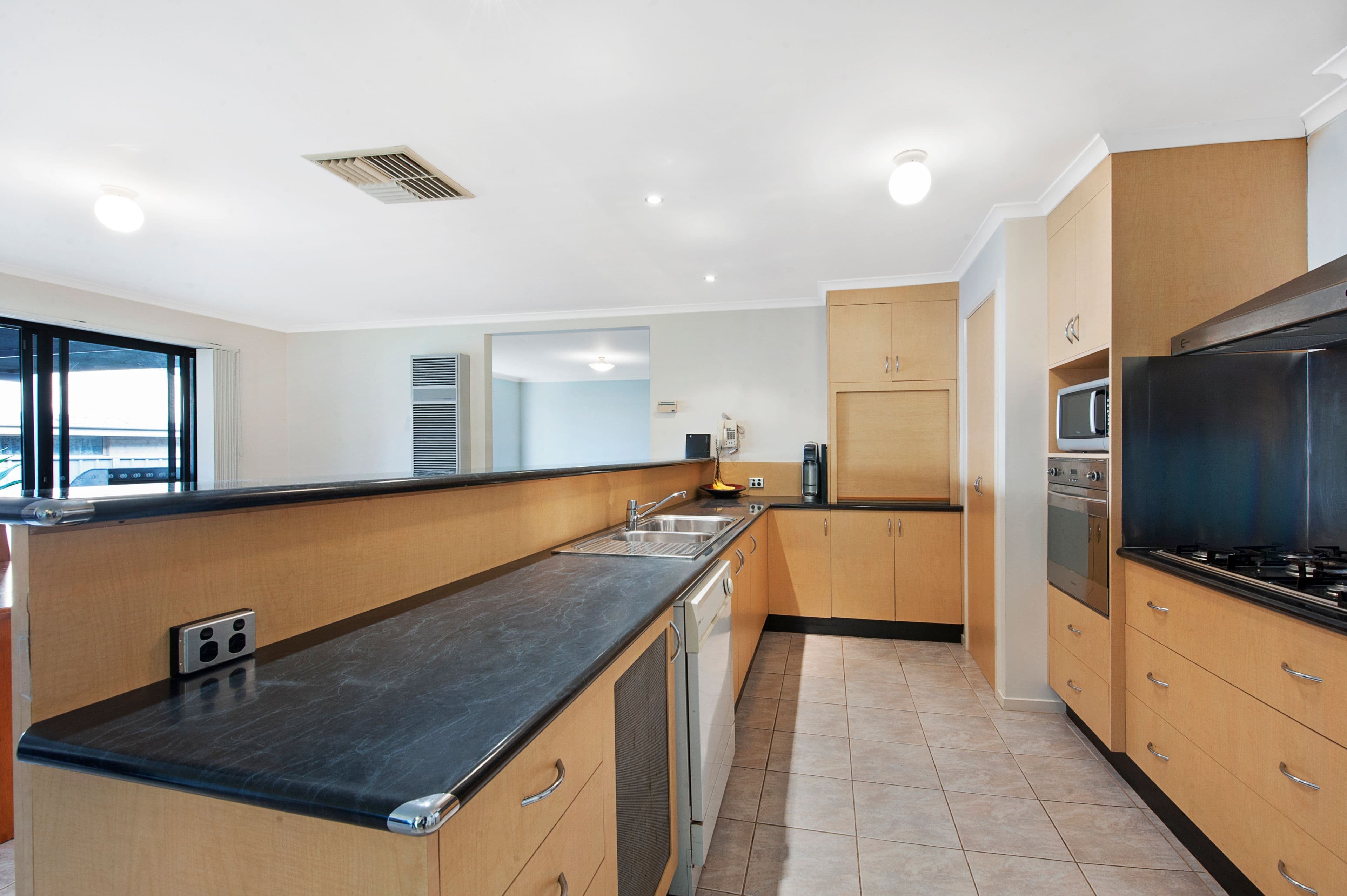 7 Avondale Drive, Wodonga VIC 3690, Wodonga - Thumbnail 2