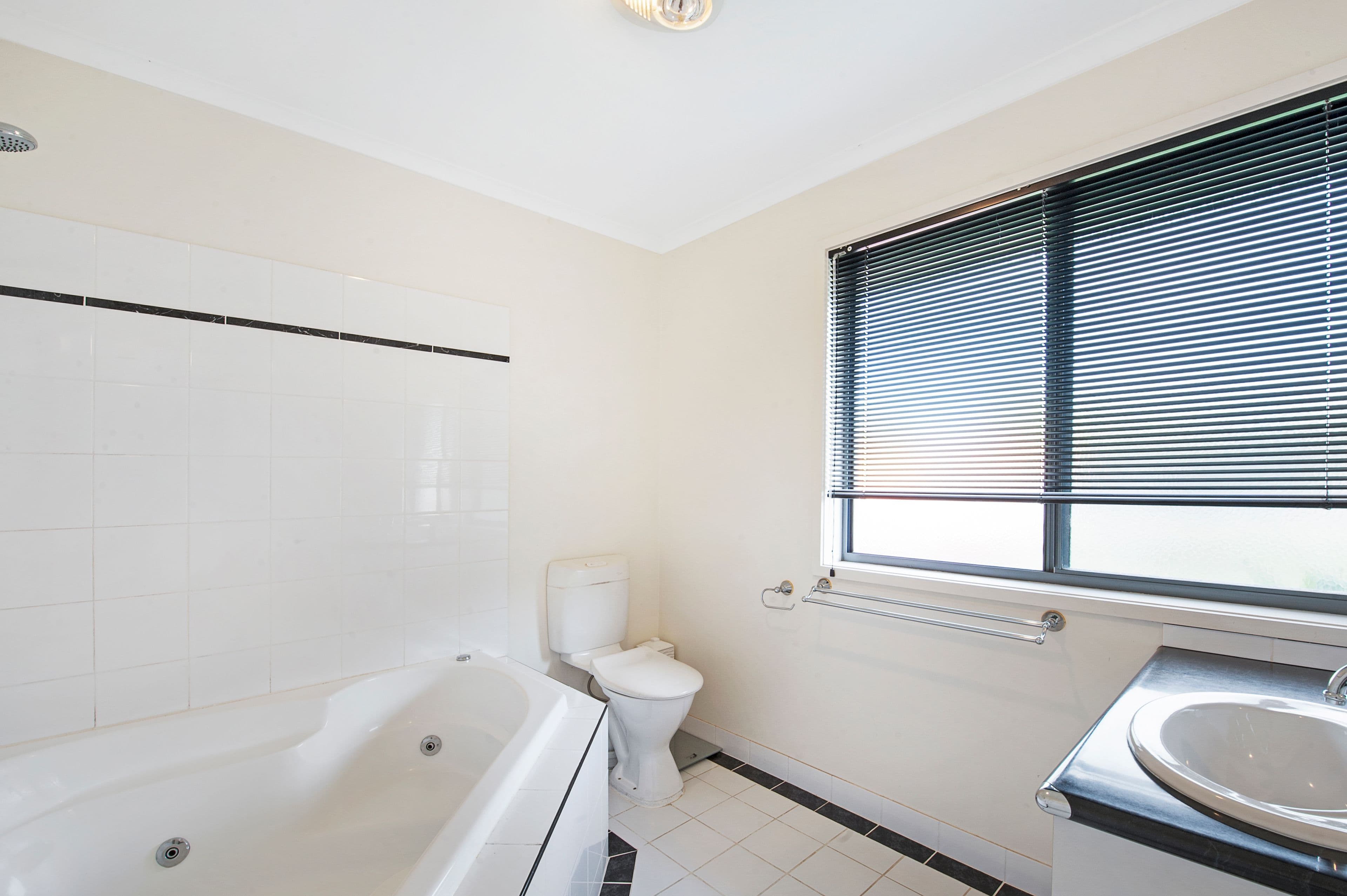 7 Avondale Drive, Wodonga VIC 3690, Wodonga - Thumbnail 8