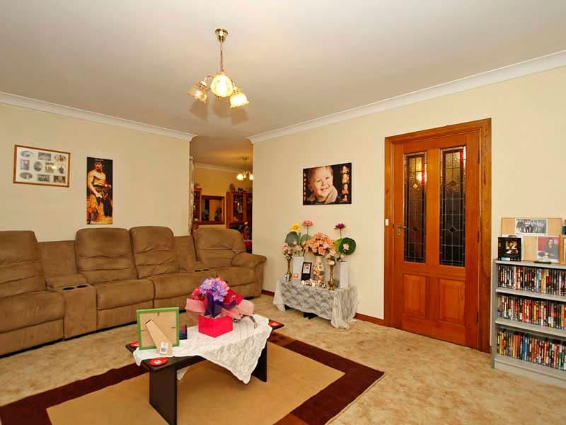 9 Margaret Street, PORT NOARLUNGA SA 5167, Port Noarlunga - Thumbnail 2
