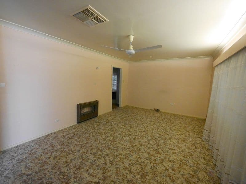 88 Redfern Street, Cowra NSW 2794, Cowra - Thumbnail 2