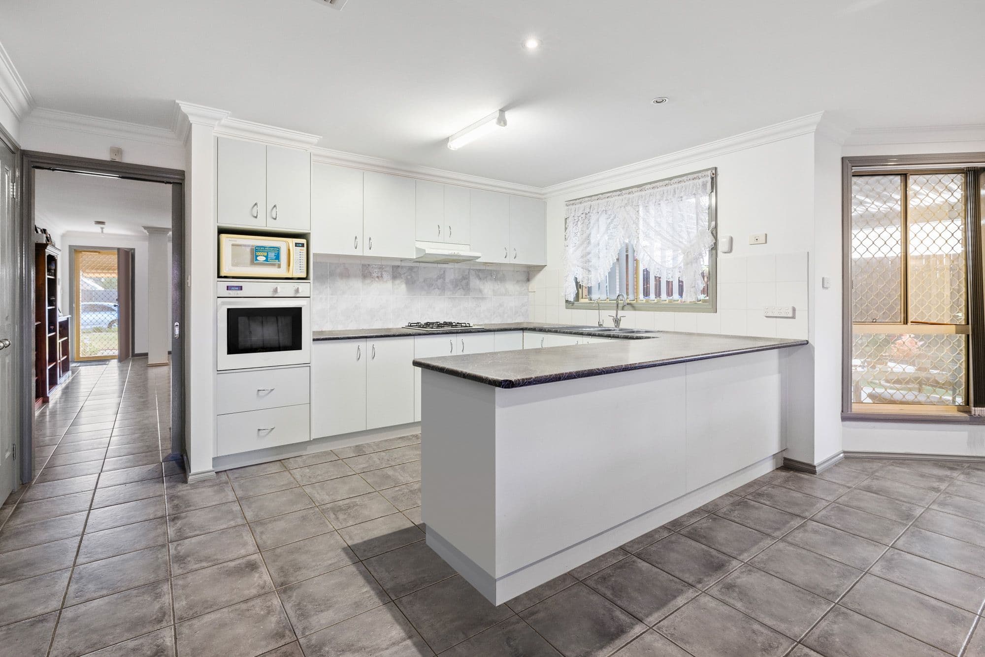 10 Darling Place, MANOR LAKES VIC 3024, Manor Lakes - Thumbnail 3