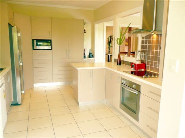 100 Stuartholme Road, BARDON QLD 4065, Bardon - Thumbnail 5