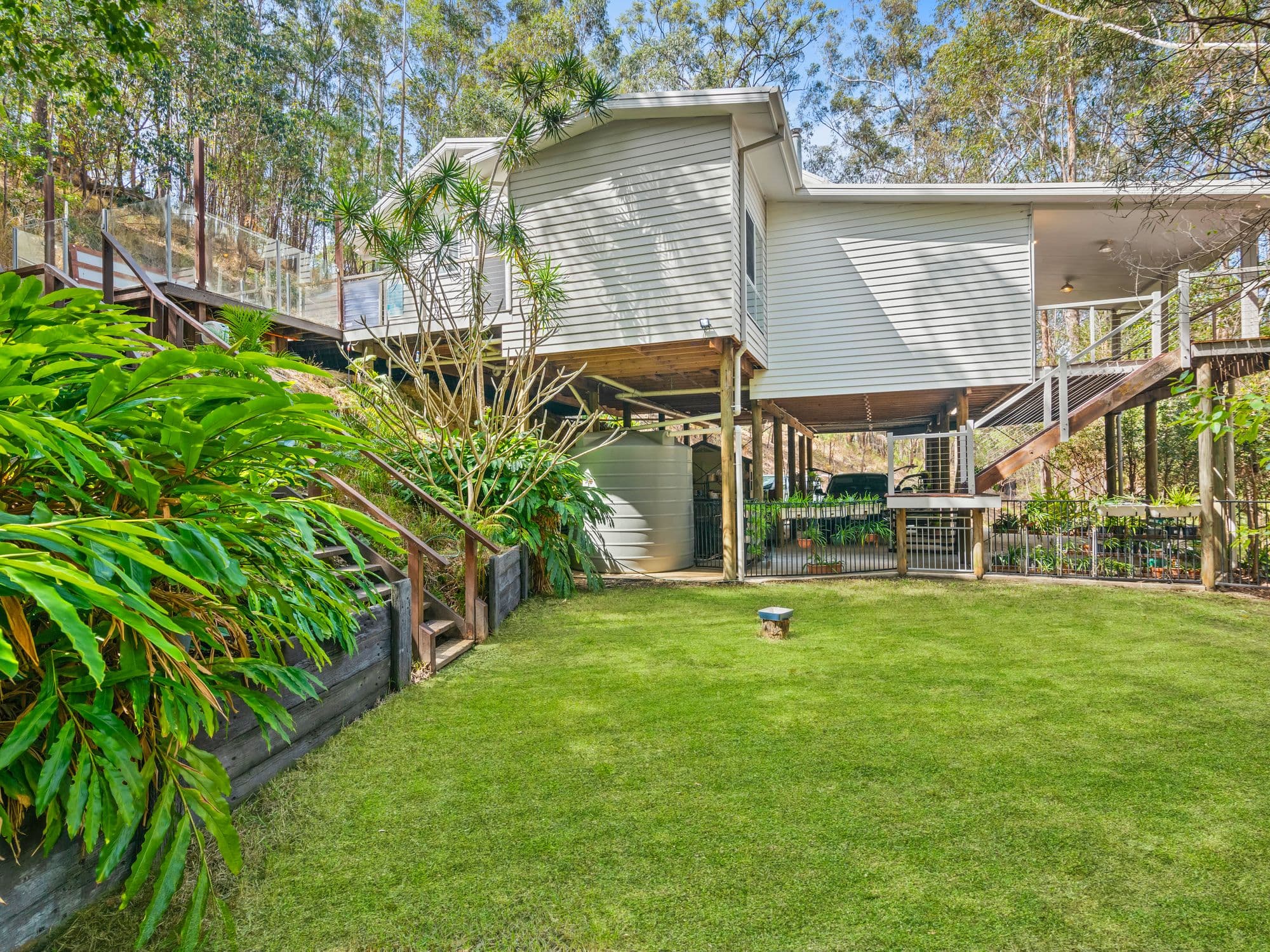 27 Bronhill Street, Currumbin Waters QLD 4223, Currumbin Waters - Thumbnail 8