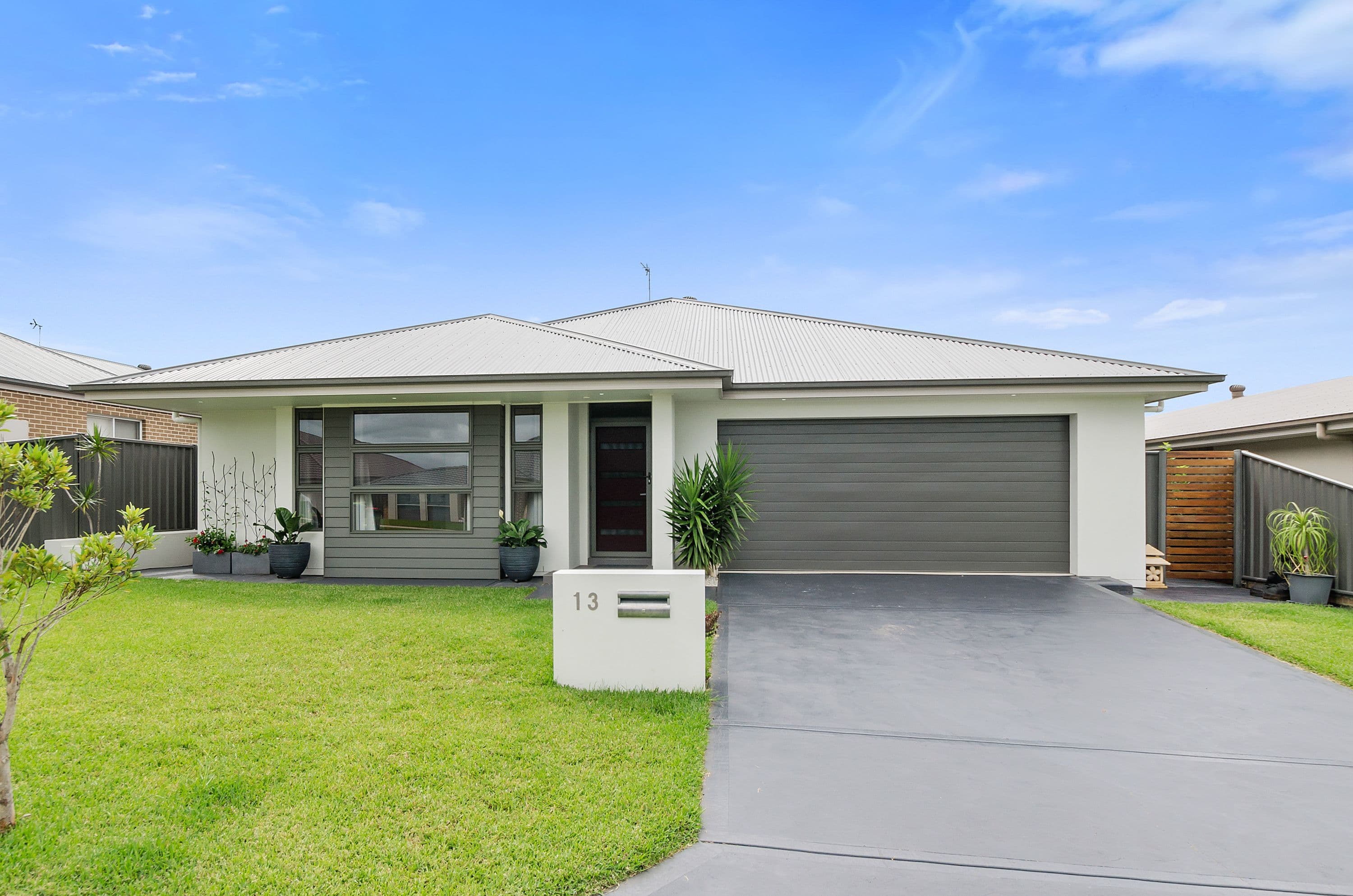 13 Flemmings Crescent, Horsley - Image 1