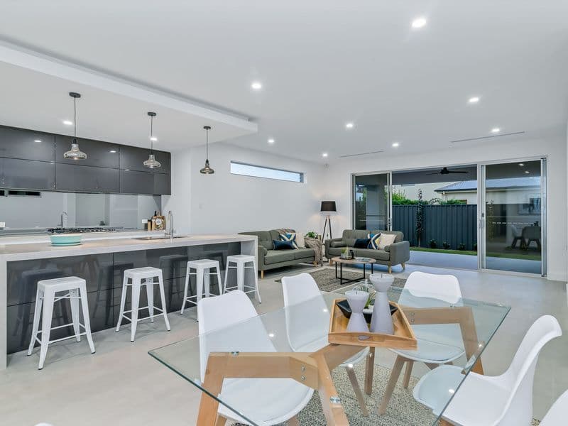 10 Borthwick Street, Henley Beach SA 5022, Henley Beach - Thumbnail 2