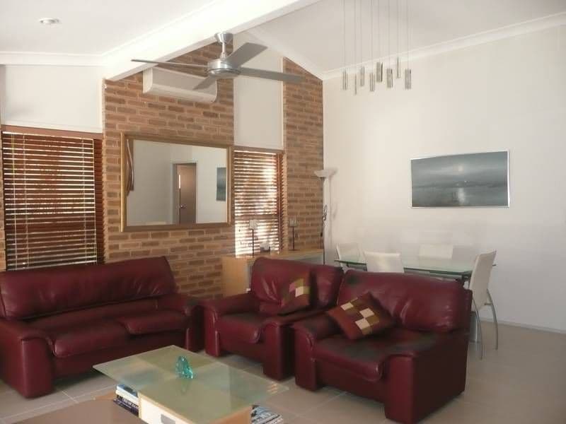70 Thorpe Street, INDOOROOPILLY QLD 4068, Indooroopilly - Thumbnail 3