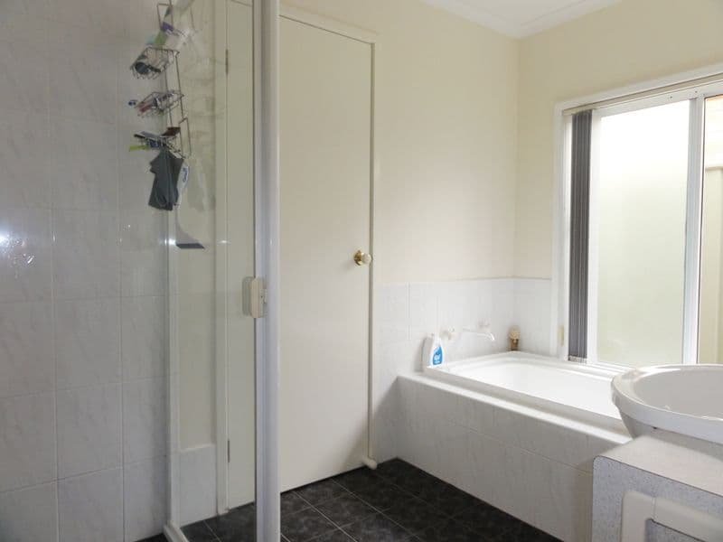 12 Herriott Crescent, HORSLEY NSW 2530, Horsley - Thumbnail 4