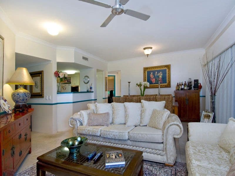 8 Munro Terrace, MOOROOBOOL QLD 4870, Mooroobool - Thumbnail 6