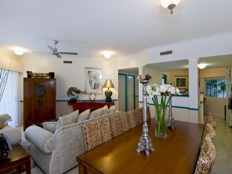 8 Munro Terrace, MOOROOBOOL QLD 4870, Mooroobool - Thumbnail 7