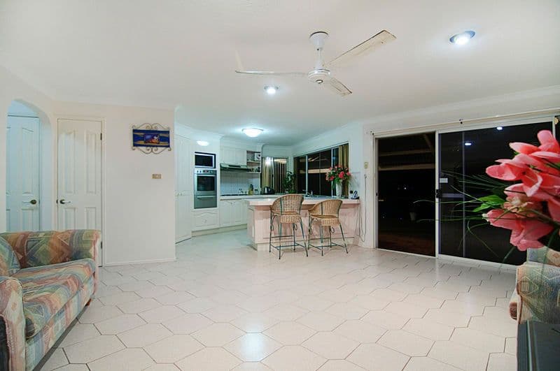 148 Morala Avenue, RUNAWAY BAY QLD 4216, Runaway Bay - Thumbnail 7