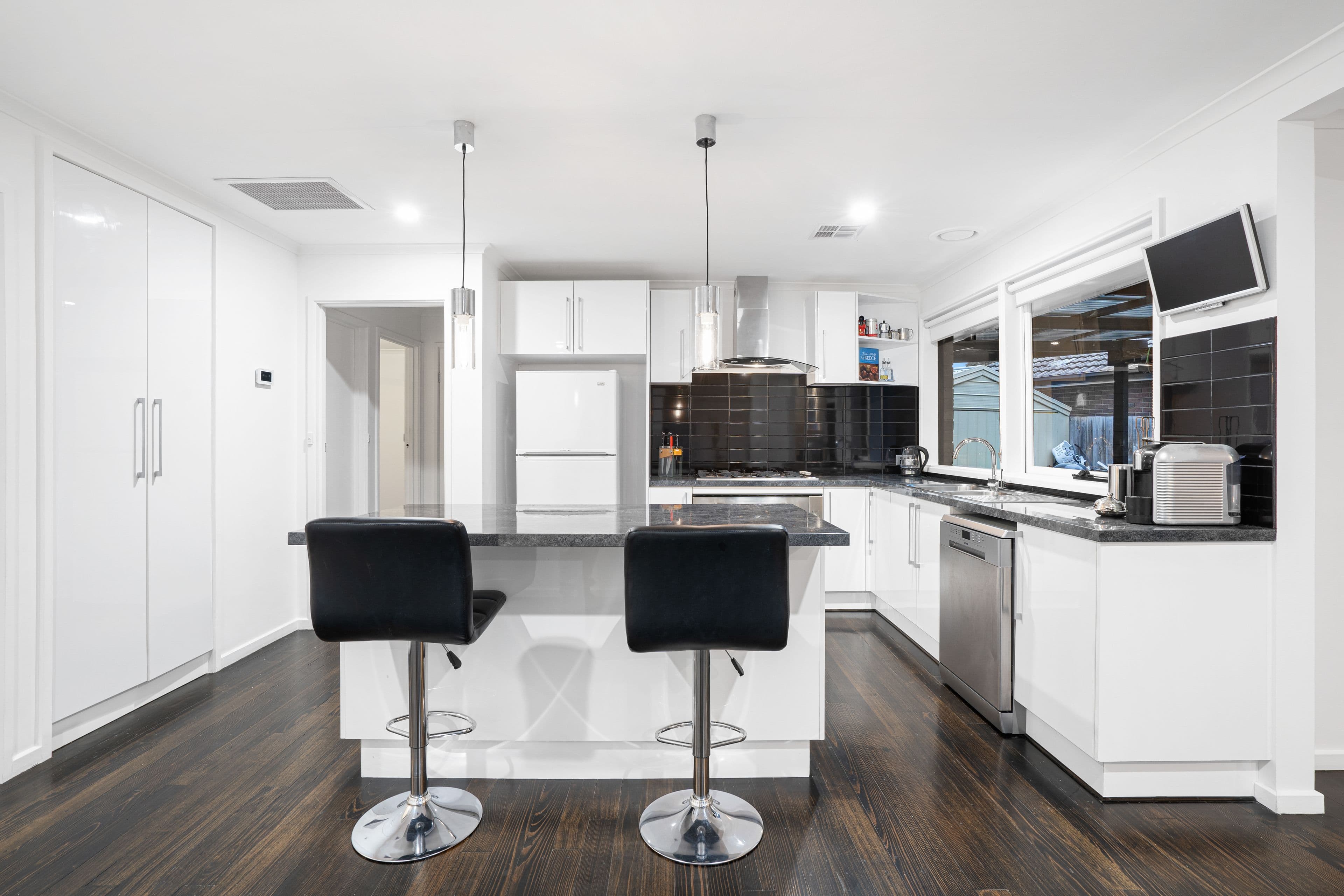 50 Cabernet Crescent, Bundoora VIC 3083, Bundoora - Thumbnail 2