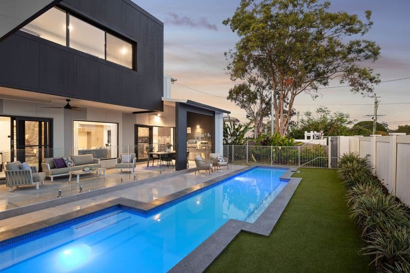 13 Plumeria Close, Kenmore - Image 1