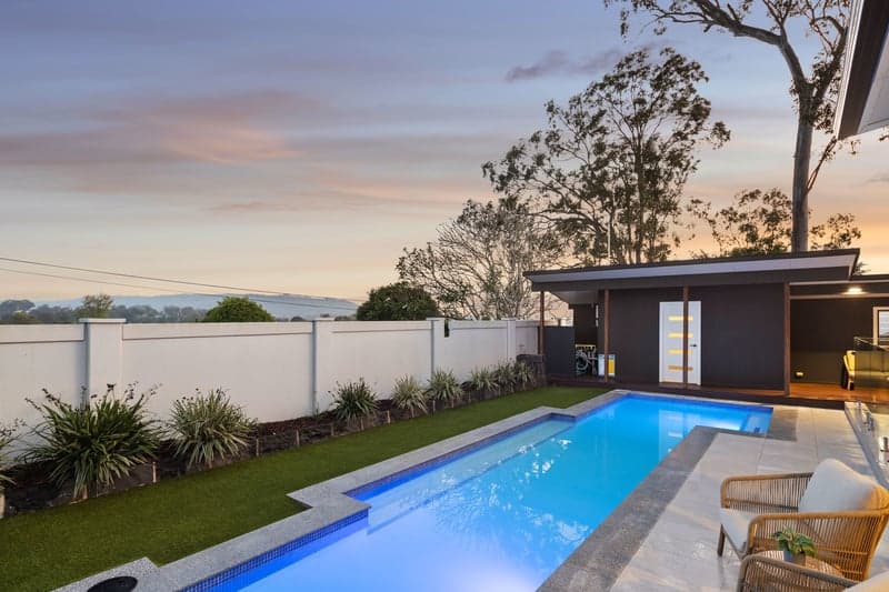 13 Plumeria Close, Kenmore - Thumbnail 2