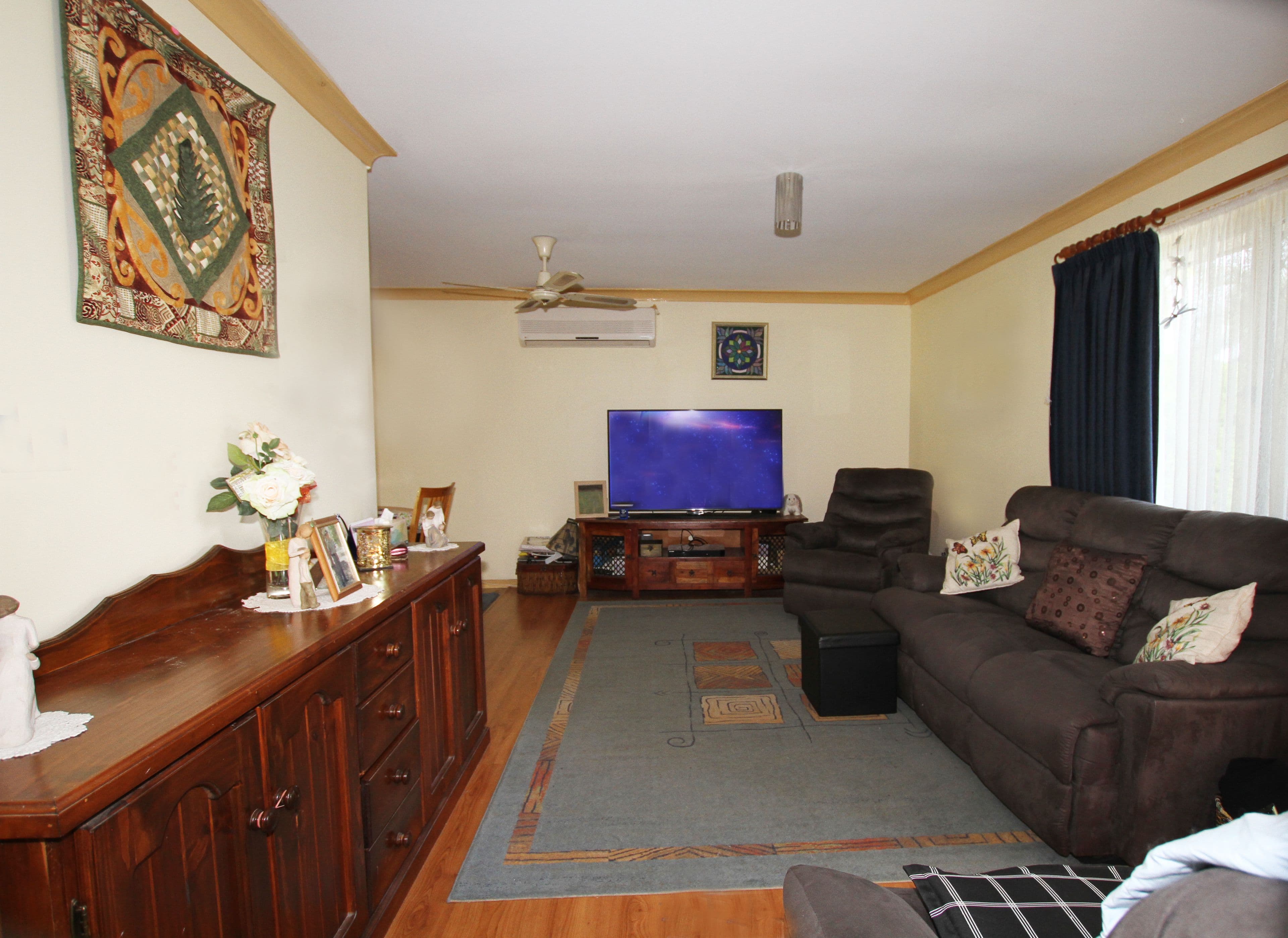 18 Barcrest Court, Crestmead QLD 4132, Crestmead - Thumbnail 2