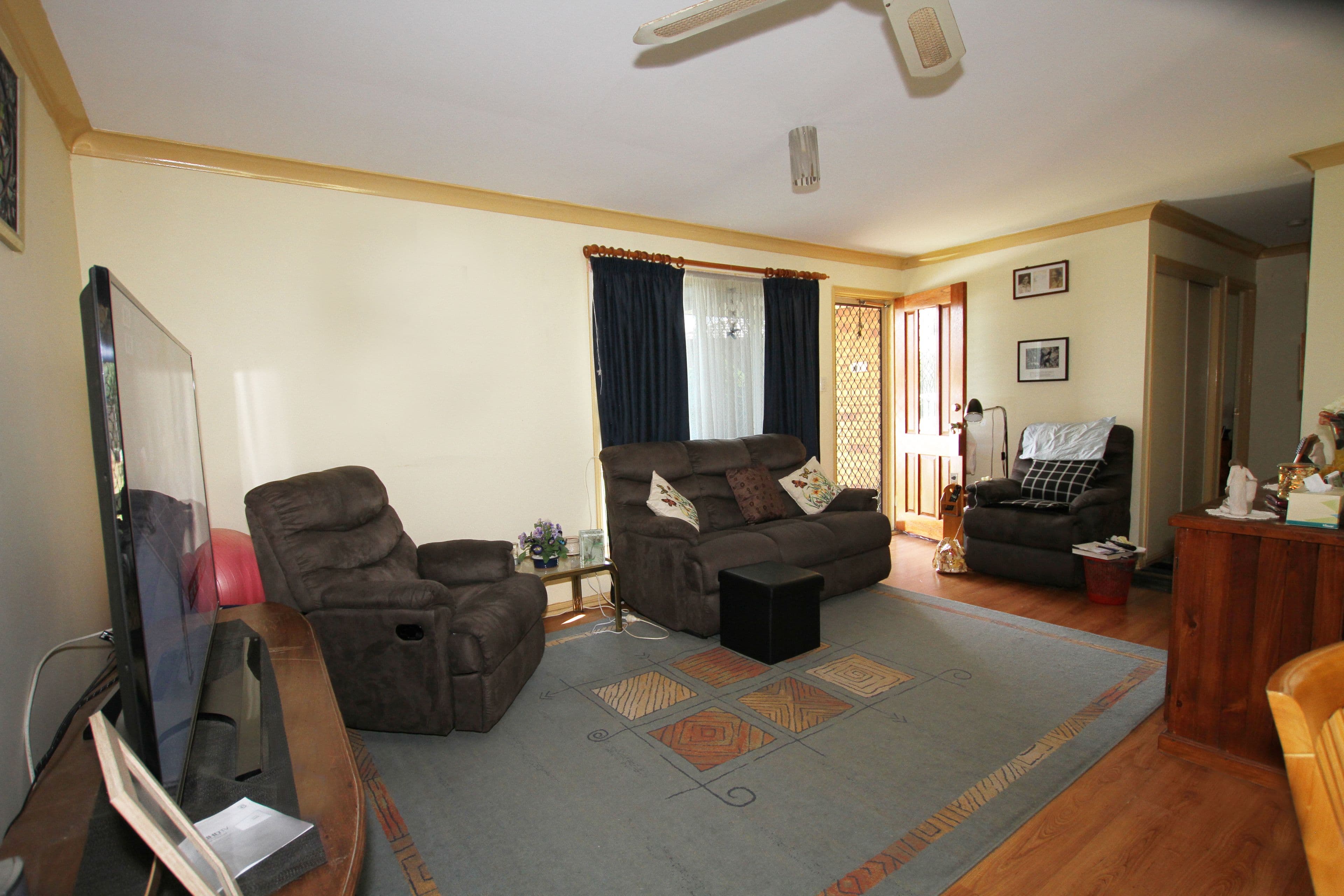 18 Barcrest Court, Crestmead QLD 4132, Crestmead - Thumbnail 3