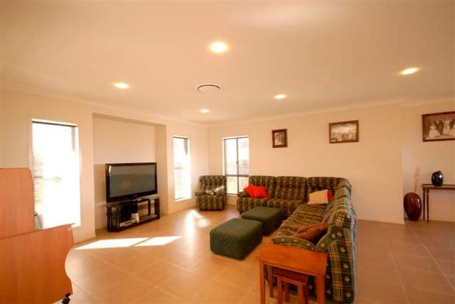 19 Bogong Court, HIGHFIELDS QLD 4352, Highfields - Thumbnail 5