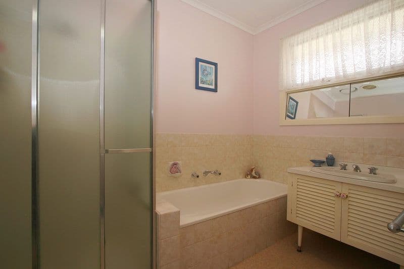 2  Herald Street, CHELTENHAM VIC 3192, Cheltenham - Thumbnail 2
