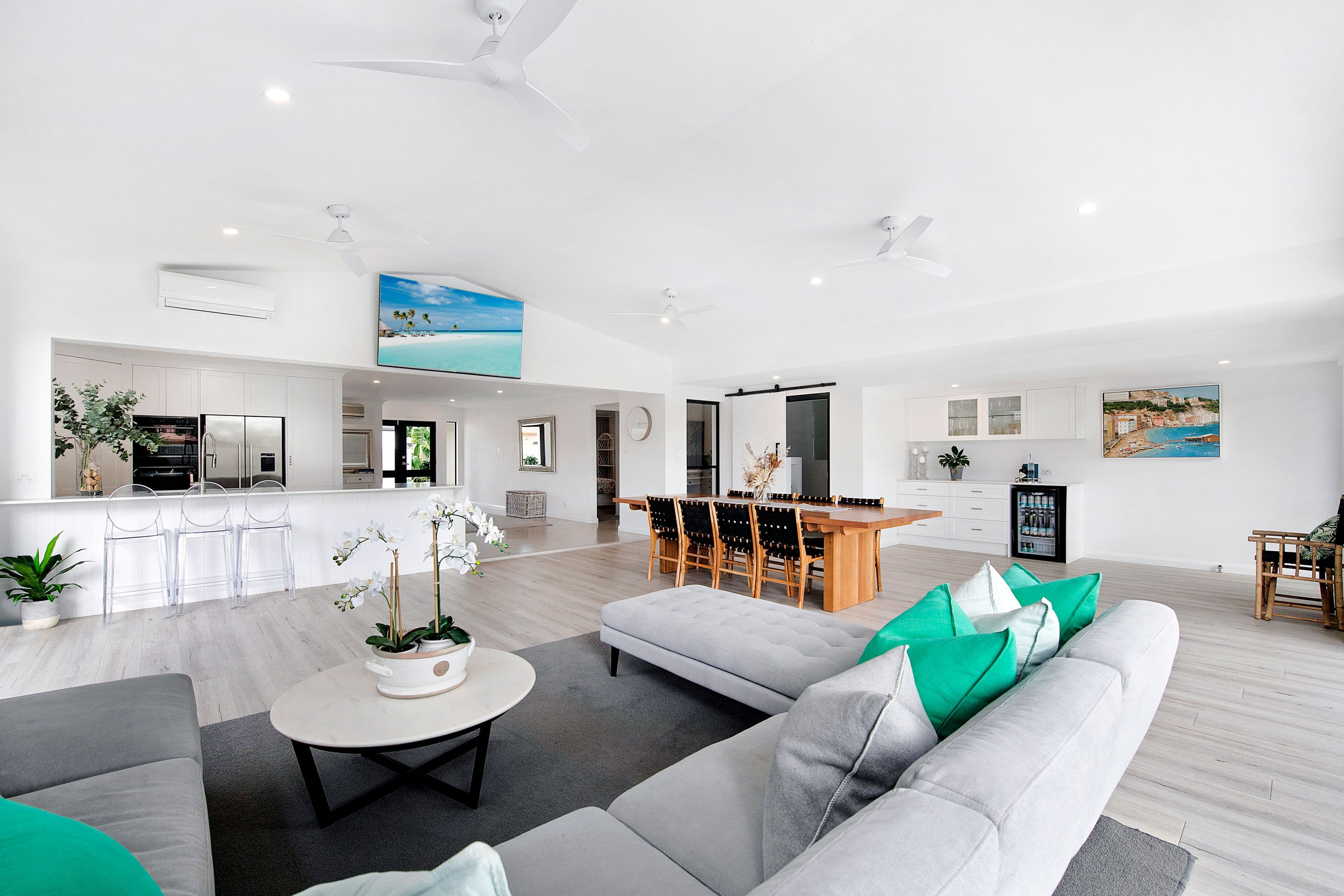 4 Reef Court, Mermaid Waters QLD 4218, Mermaid Waters - Thumbnail 2