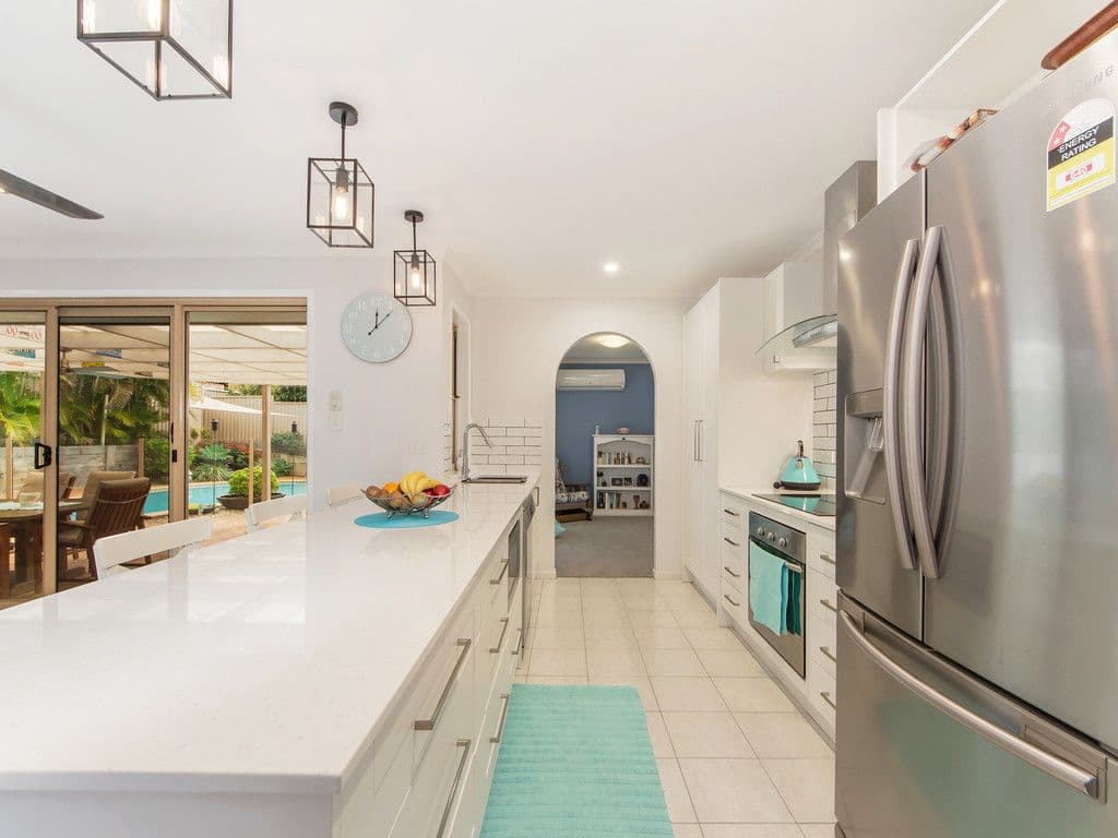 3 Maleny Place, Helensvale QLD 4212, Helensvale - Thumbnail 2