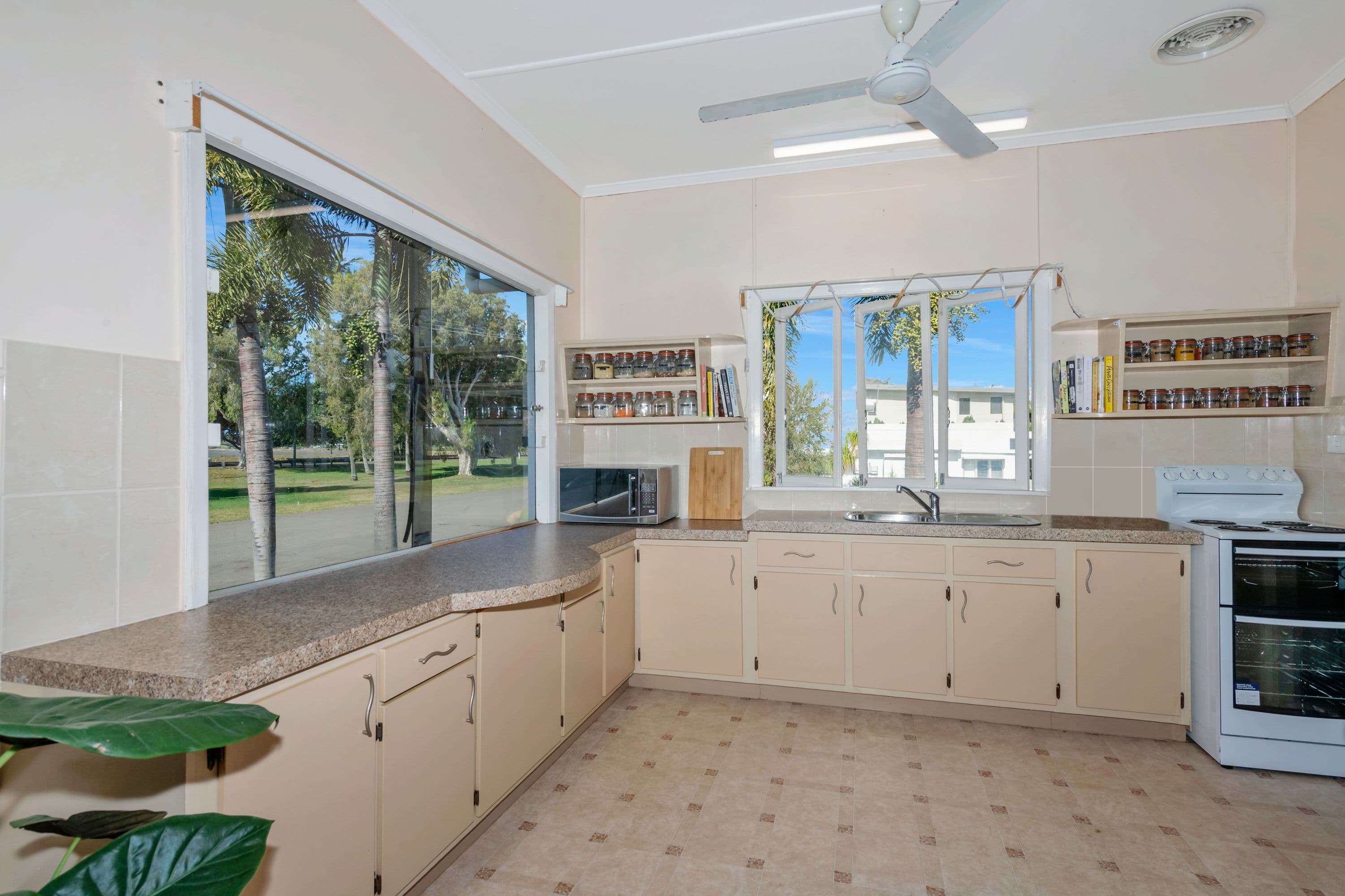 34 Palm Street, Rowes Bay QLD 4810, Rowes Bay - Thumbnail 5