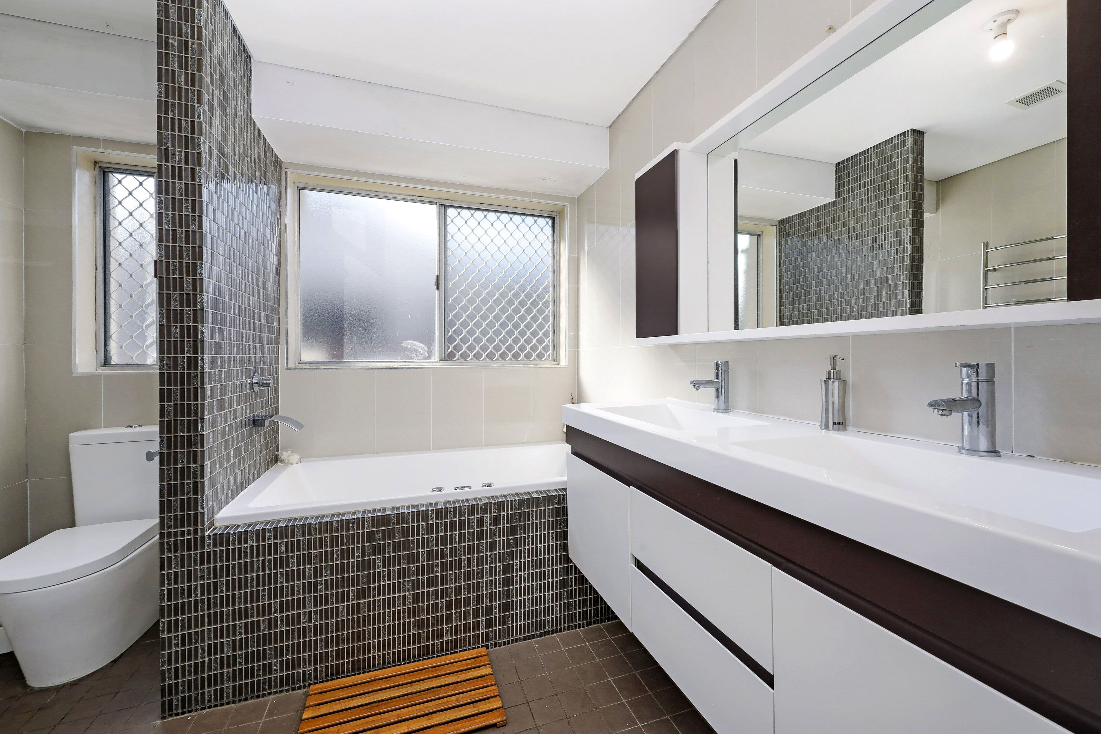 13 Pollock Street, Georges Hall NSW 2198, Georges Hall - Thumbnail 6