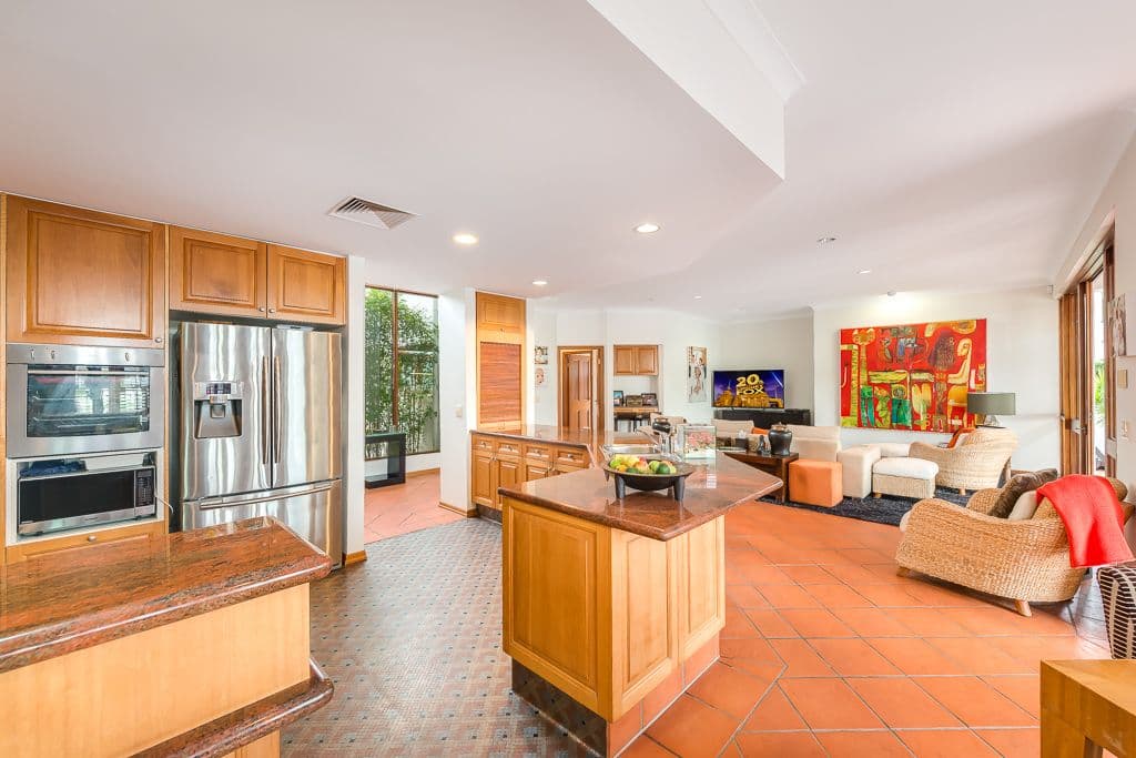 15 San Remo Boulevard, Sorrento QLD 4217, Sorrento - Thumbnail 8