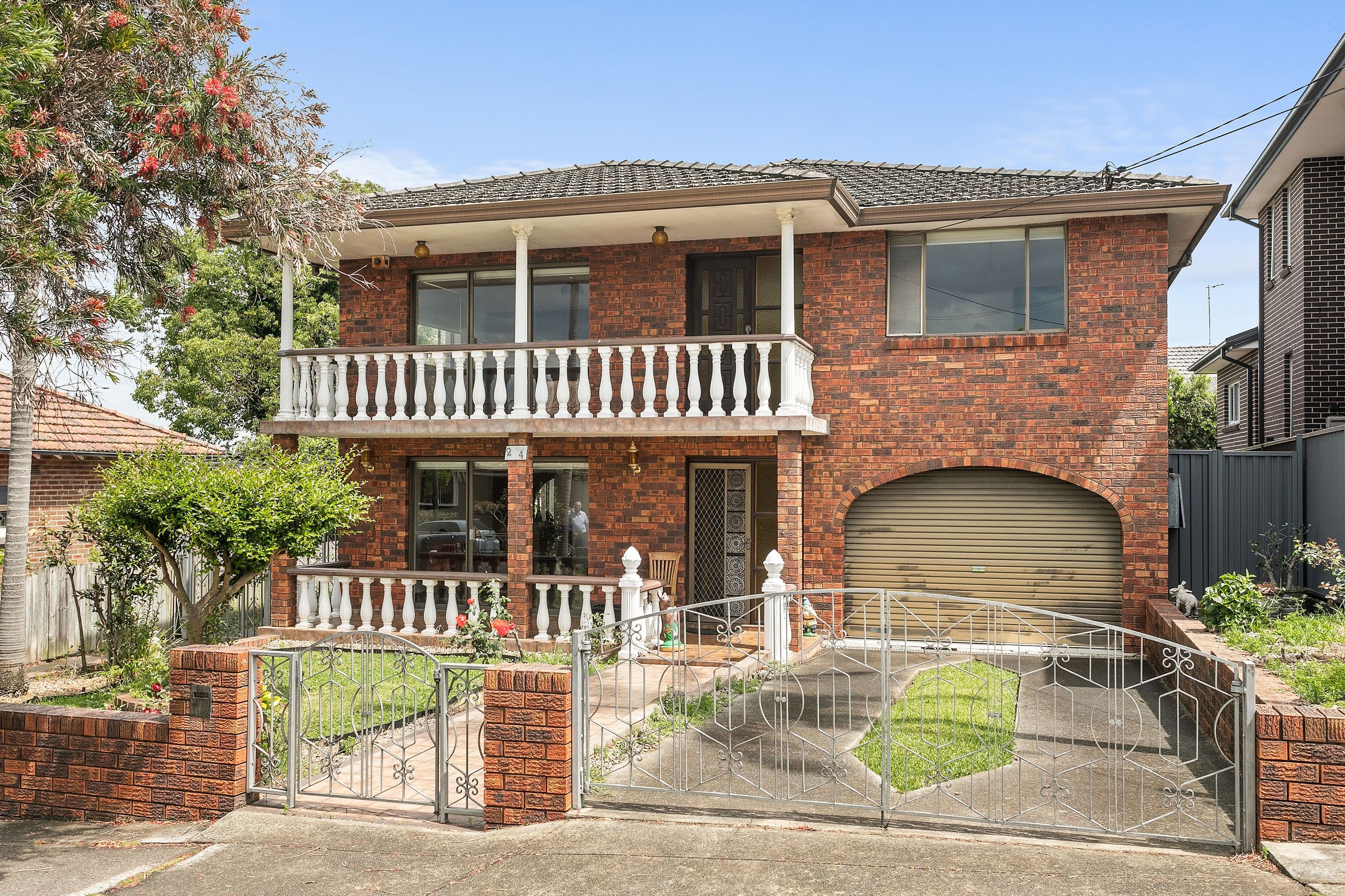 24 Willunga Avenue, Earlwood NSW 2206, Earlwood - Thumbnail 2