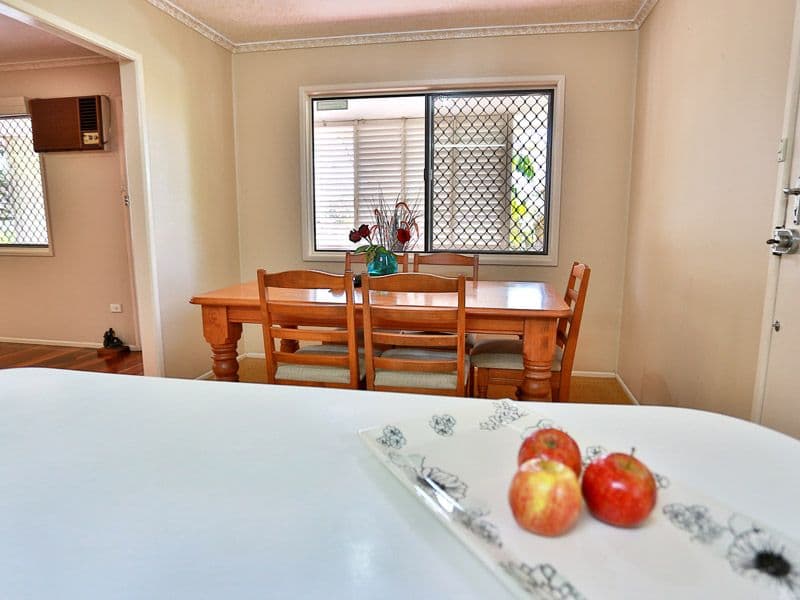 9 Wendy Crescent, CLONTARF QLD 4019, Clontarf - Thumbnail 5