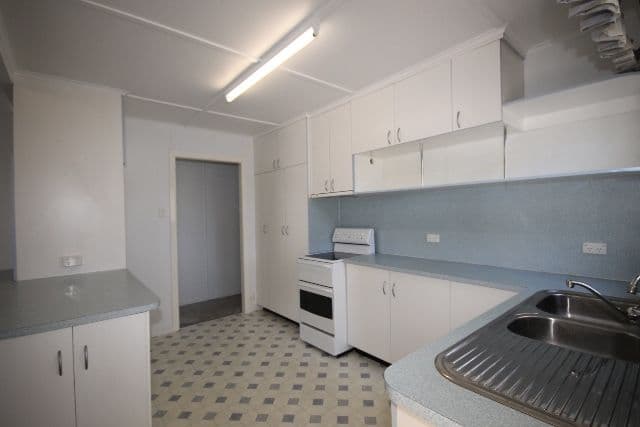 20 Knox Street, DALBY QLD 4405, Dalby - Thumbnail 3