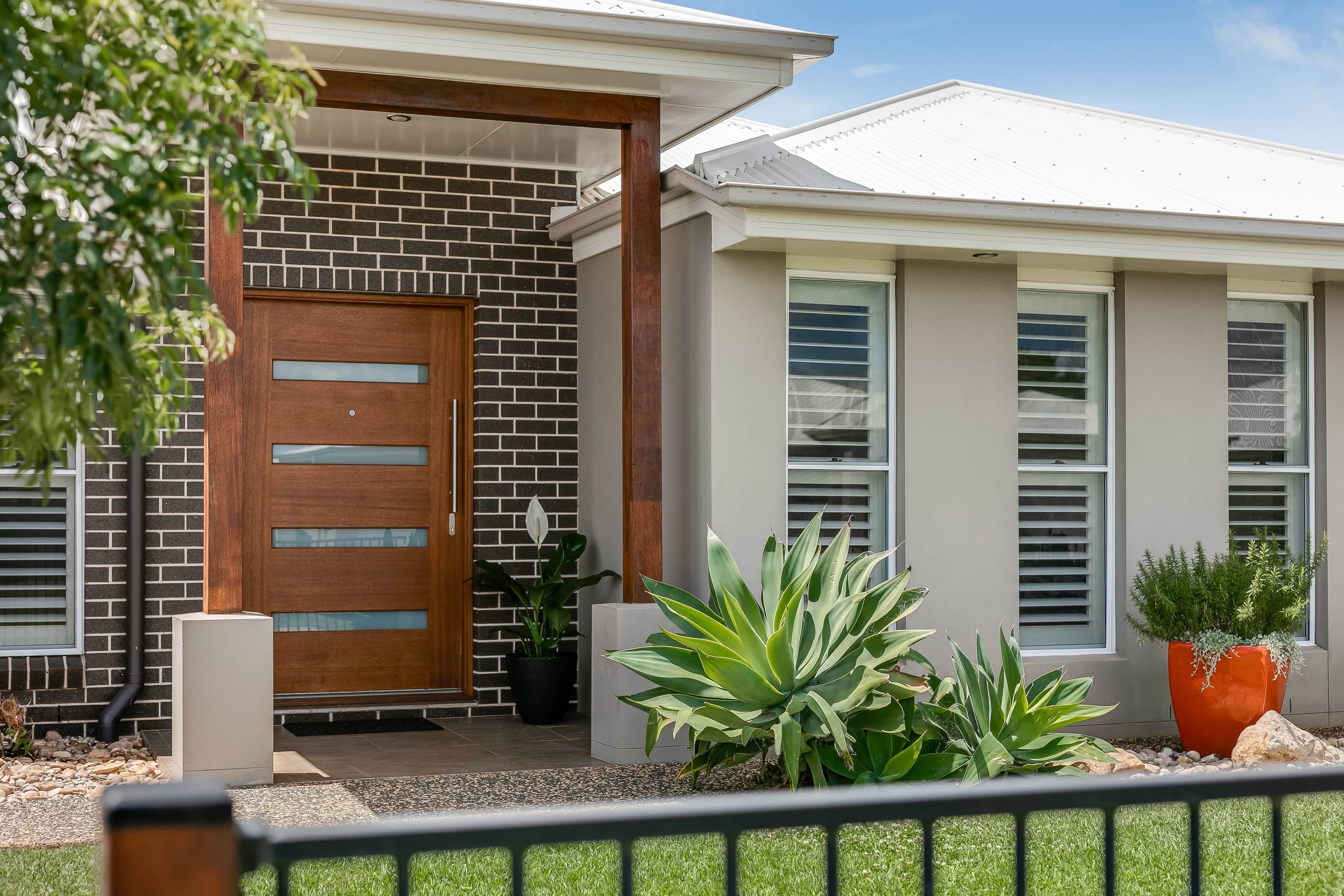 7 Argus Court, Middle Ridge QLD 4350, Middle Ridge - Thumbnail 2