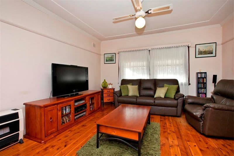 75  Grinsell Street, KOTARA NSW 2289, Kotara - Thumbnail 2