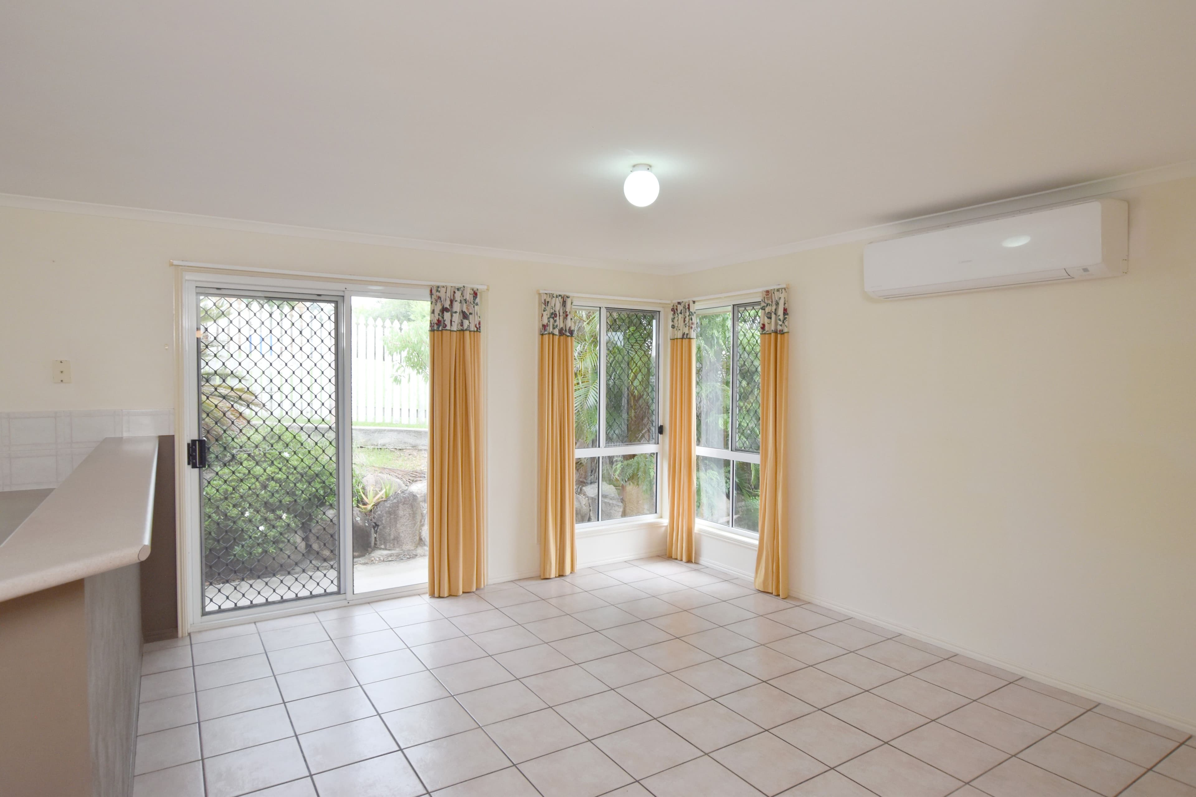 2 Kenneth Court, New Auckland QLD 4680, New Auckland - Thumbnail 7
