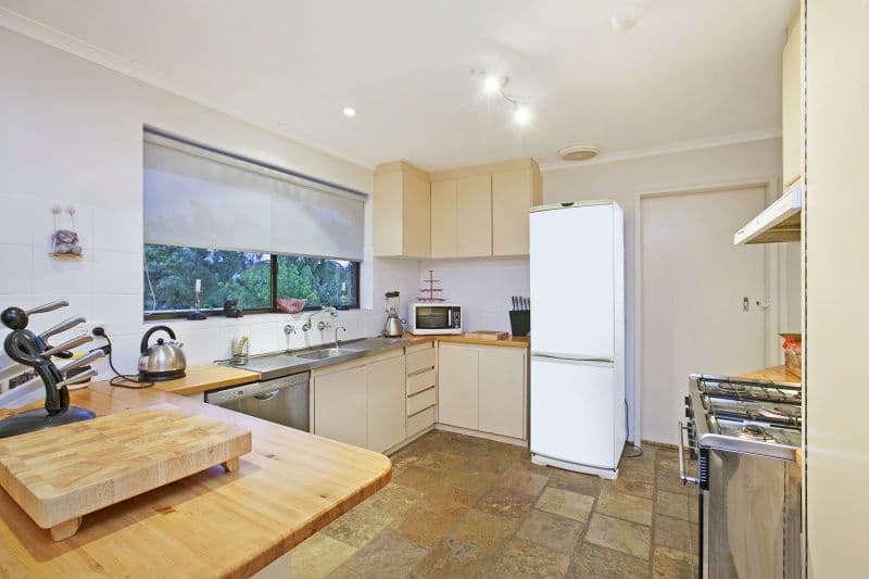 15 Abiona Street, FLAGSTAFF HILL SA 5159, Flagstaff Hill - Thumbnail 4