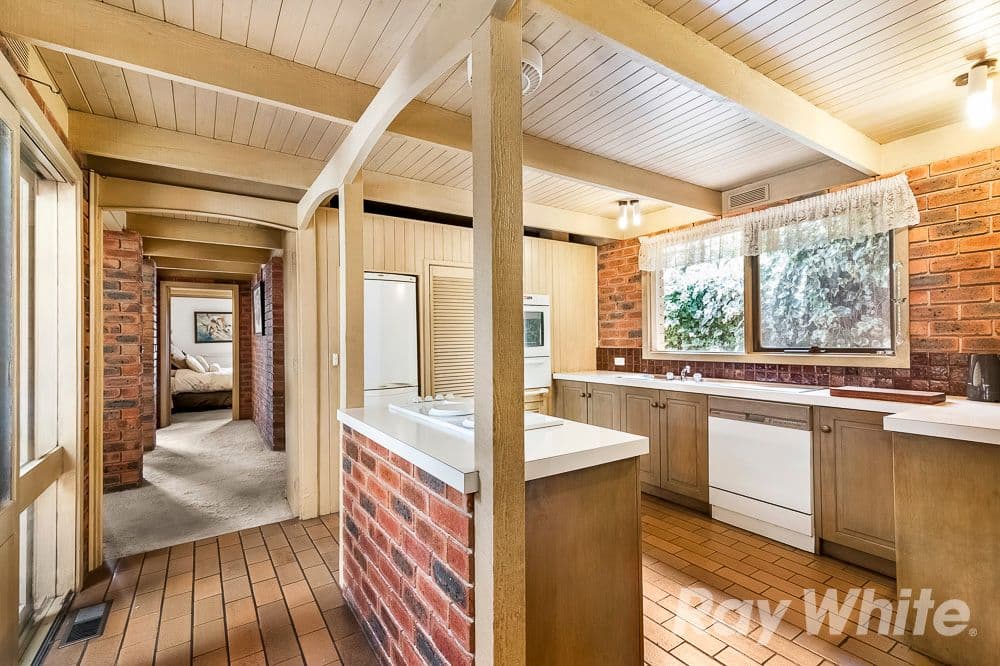 18 Darlington Avenue, Wheelers Hill VIC 3150, Wheelers Hill - Thumbnail 3