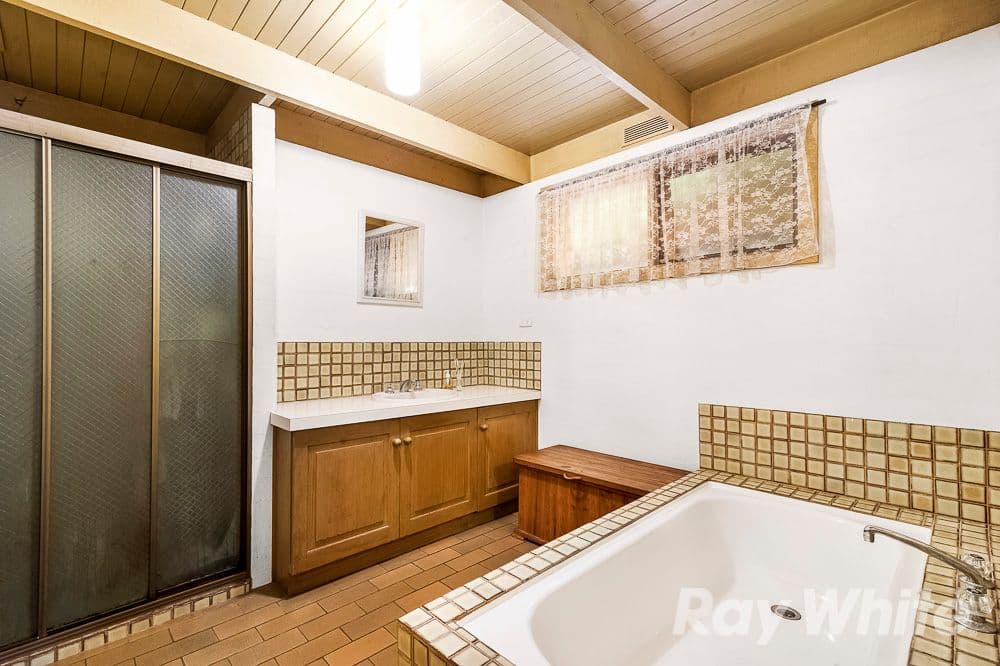 18 Darlington Avenue, Wheelers Hill VIC 3150, Wheelers Hill - Thumbnail 8
