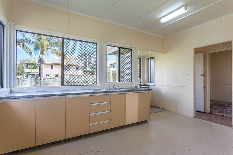 34 Dalgleish Street, South Toowoomba QLD 4350, South Toowoomba - Thumbnail 3