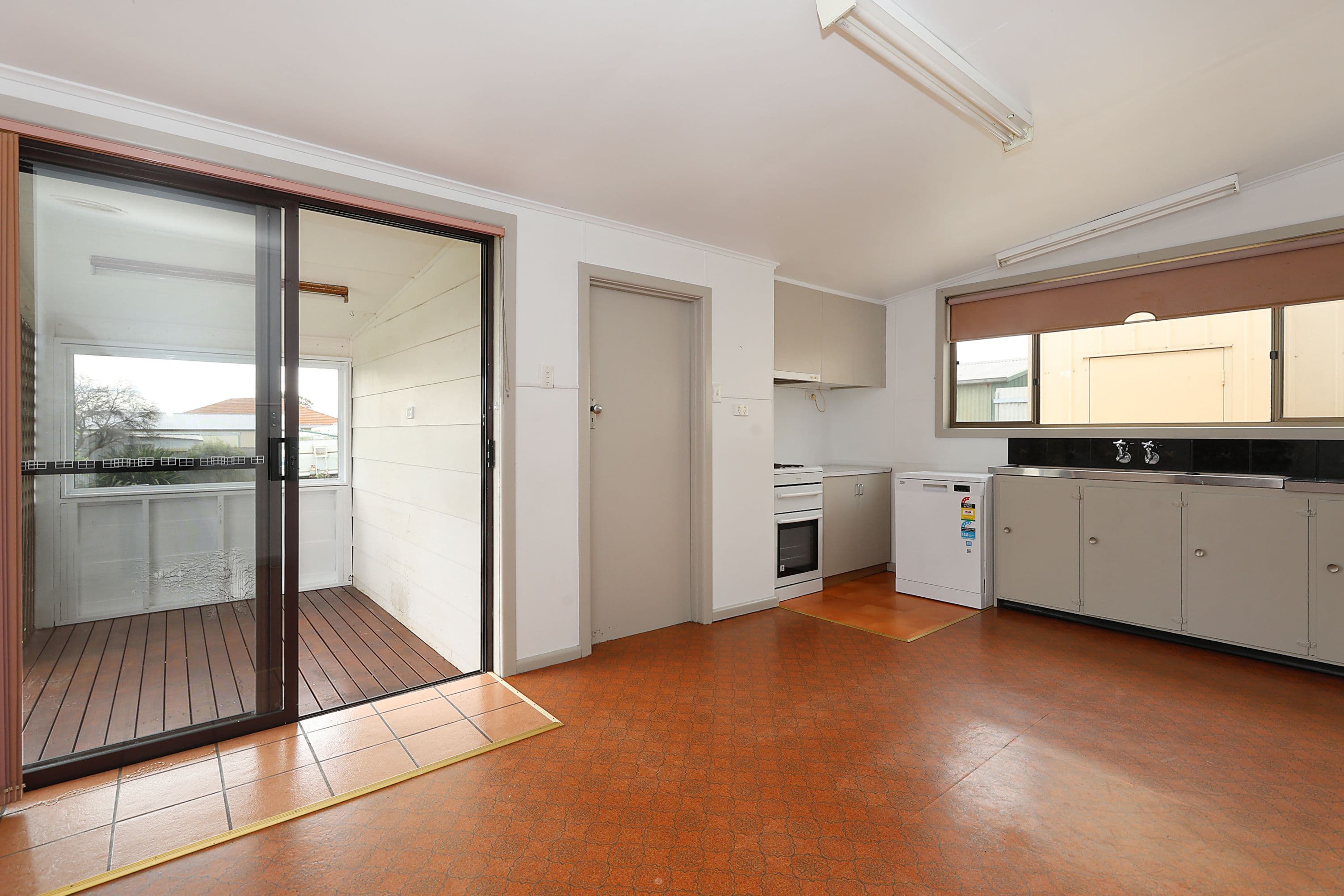 4 Tait Street, Camperdown VIC 3260, Camperdown - Thumbnail 4