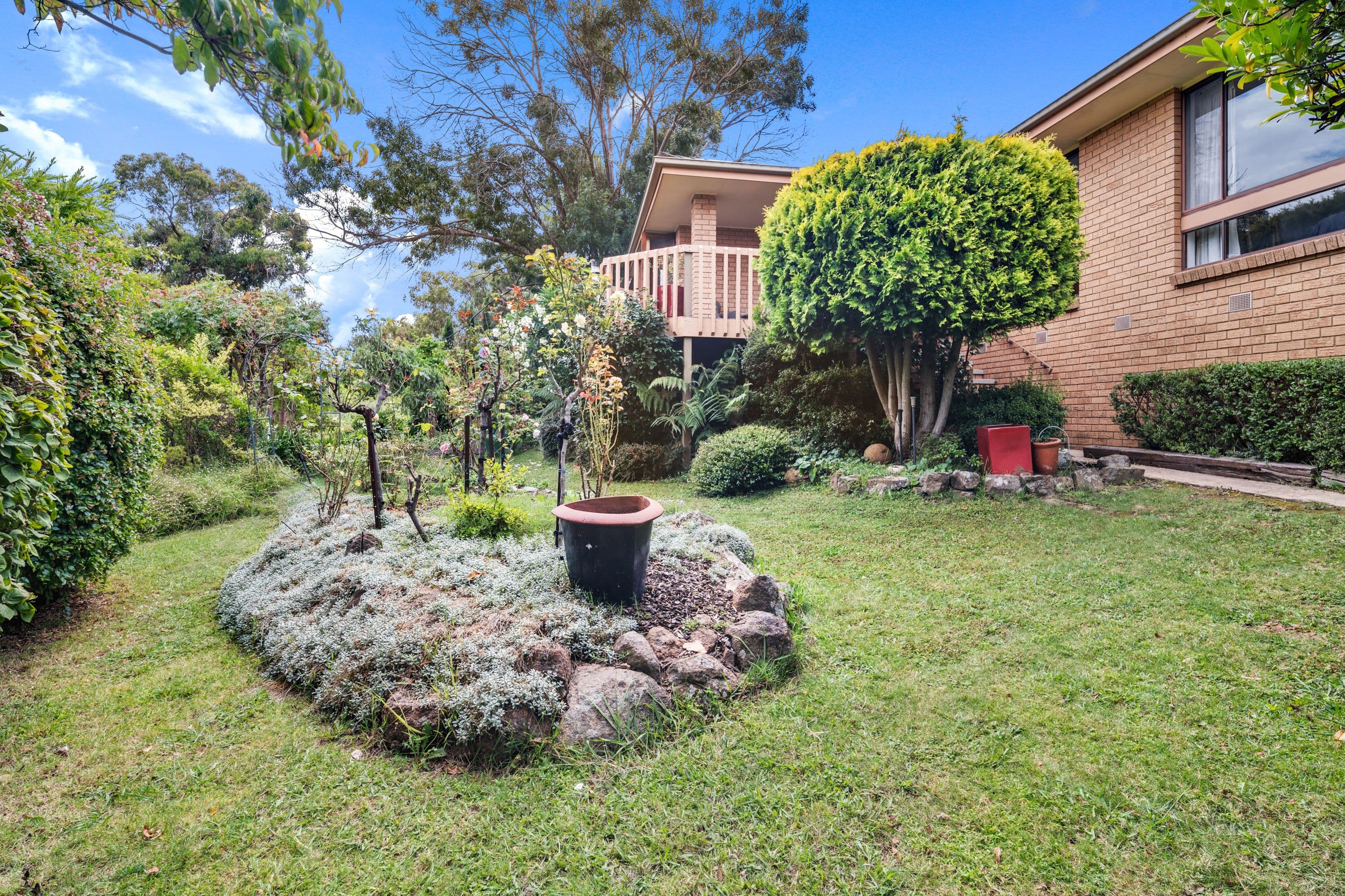 74 Crozier Circuit, Kambah ACT 2902, Kambah - Thumbnail 2
