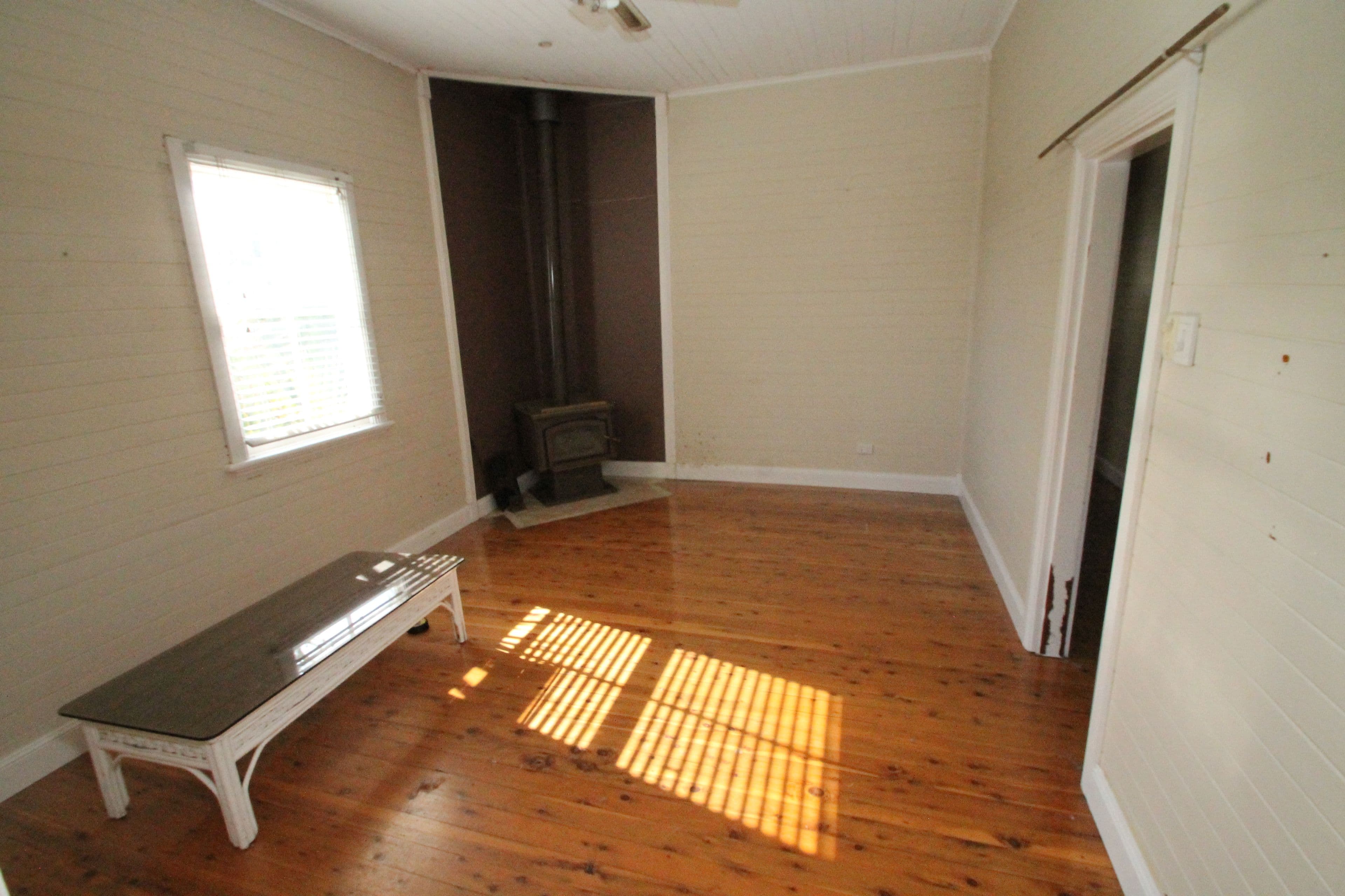 13 Learmonth Street, Willow Tree - Thumbnail 3
