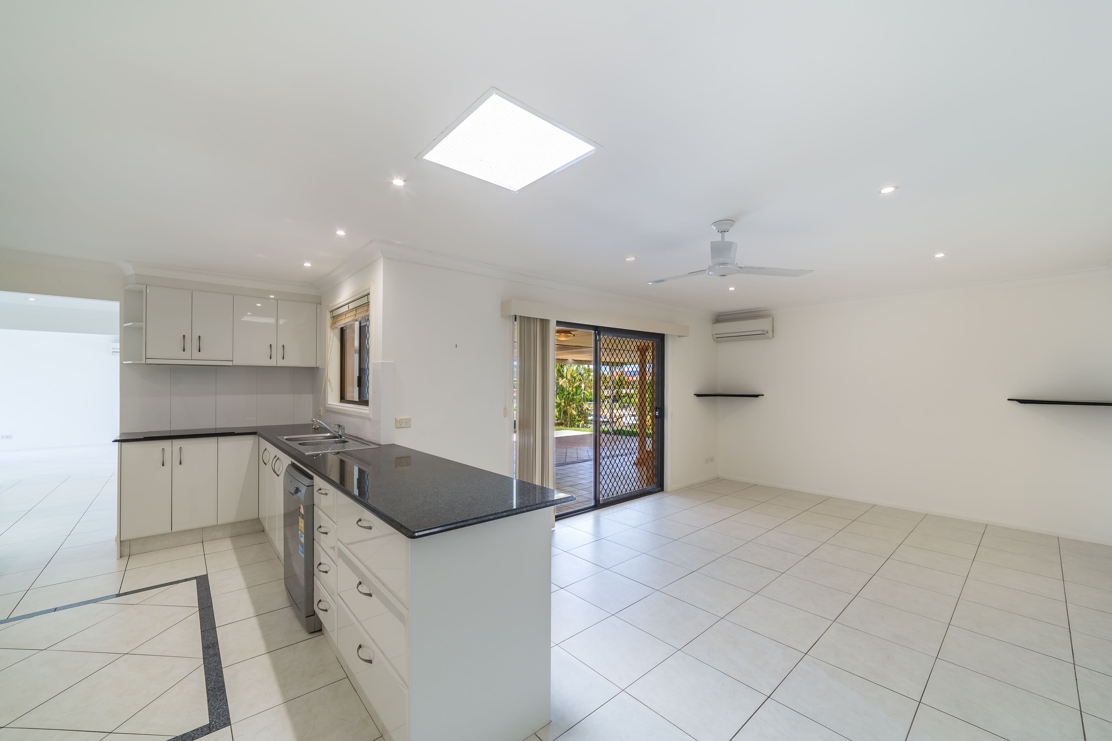 3 Braemer Court, Benowa Waters QLD 4217, Benowa - Thumbnail 5