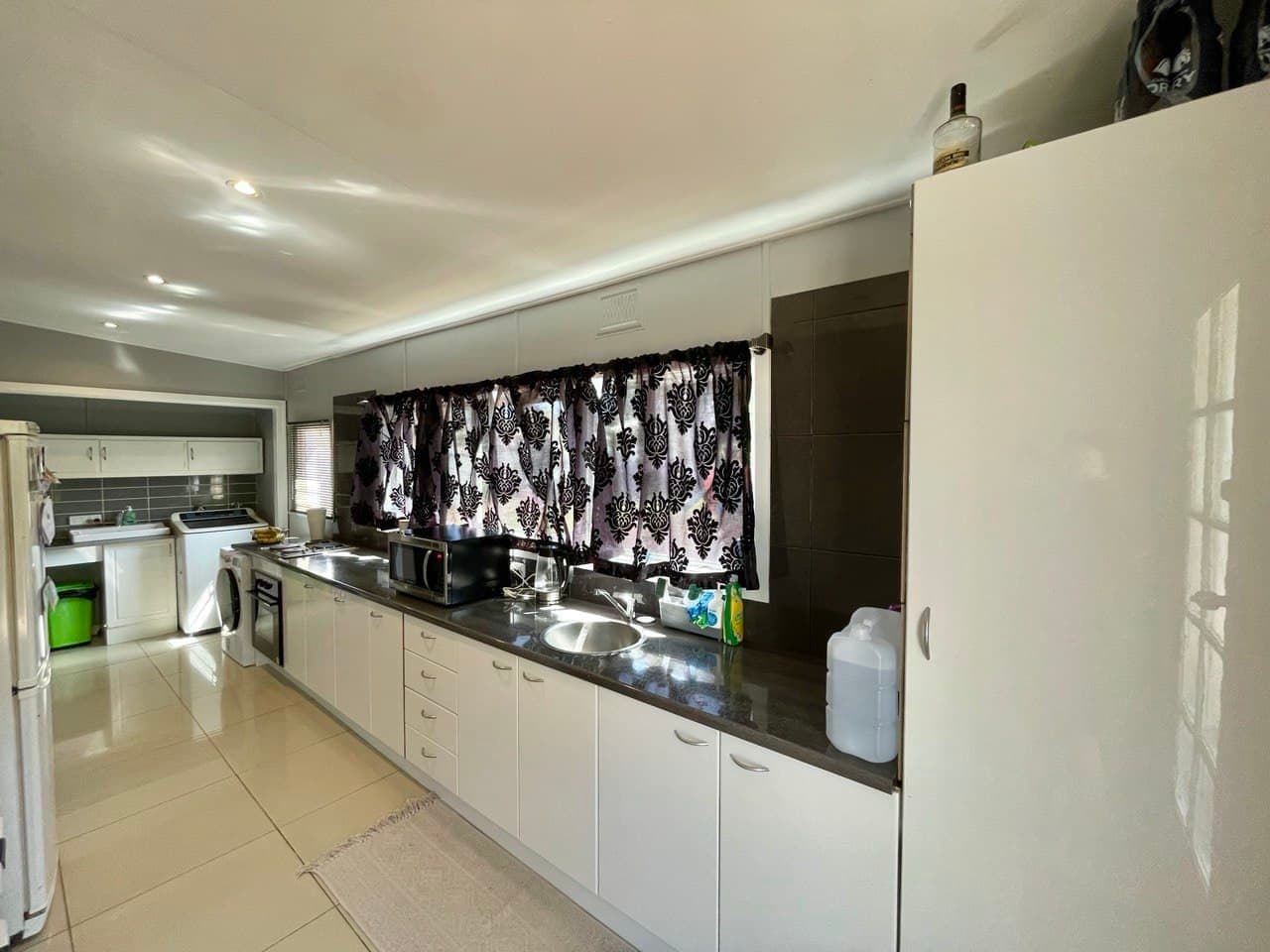 14 Wentworth Street, Parkes NSW 2870, Parkes - Thumbnail 6