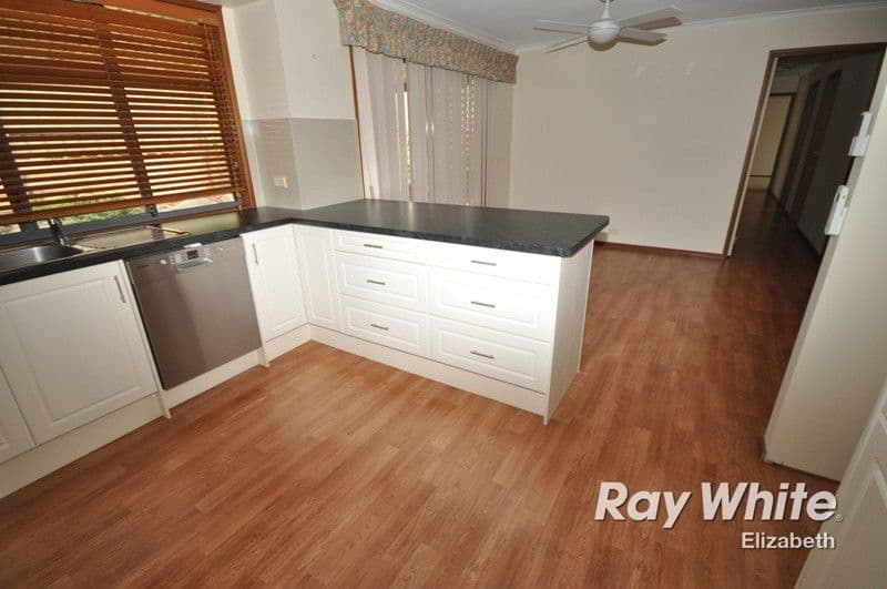 31 Sydney Street, BRASSALL QLD 4305, Brassall - Thumbnail 4